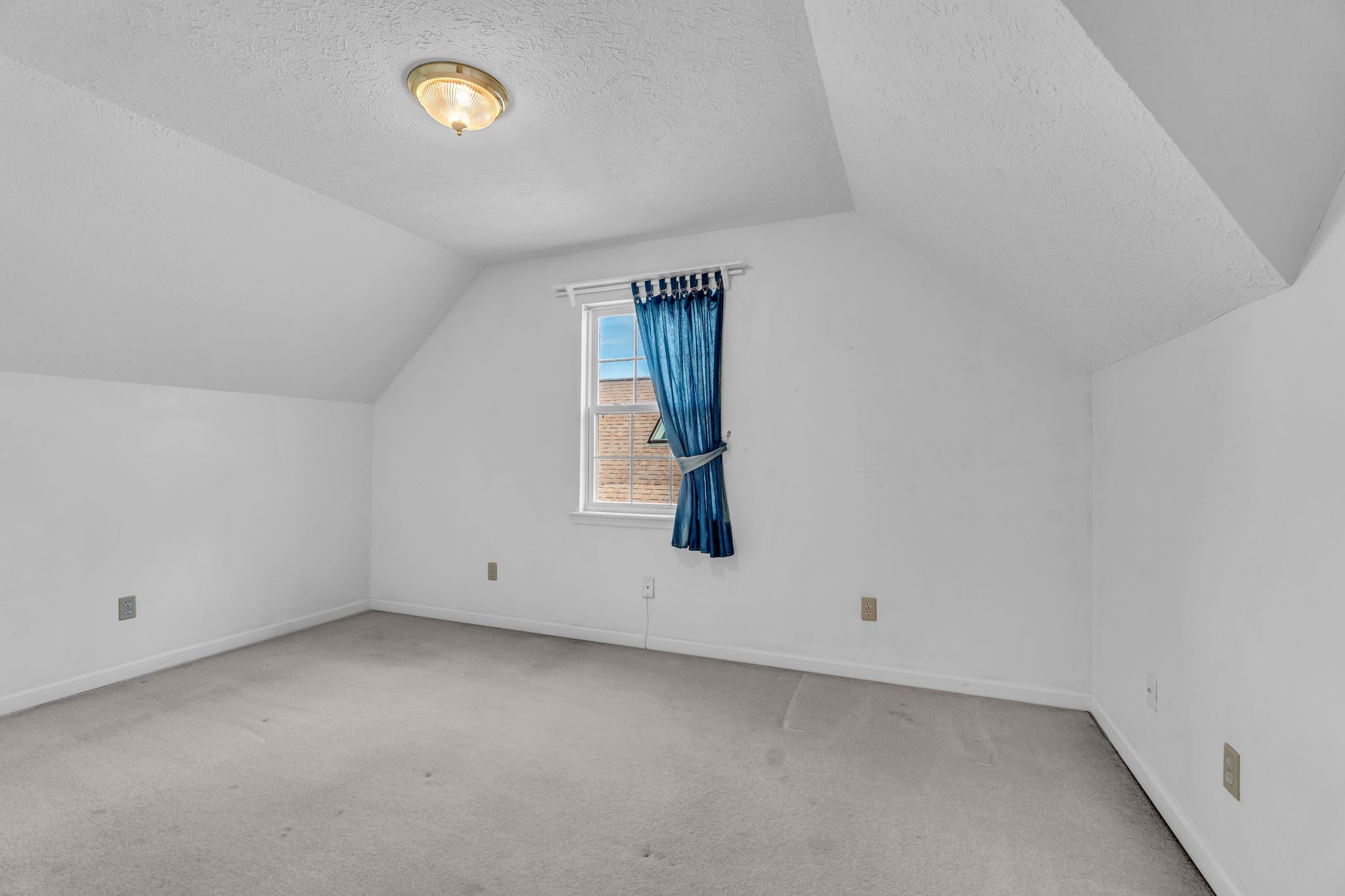 58 Crosspark Dr