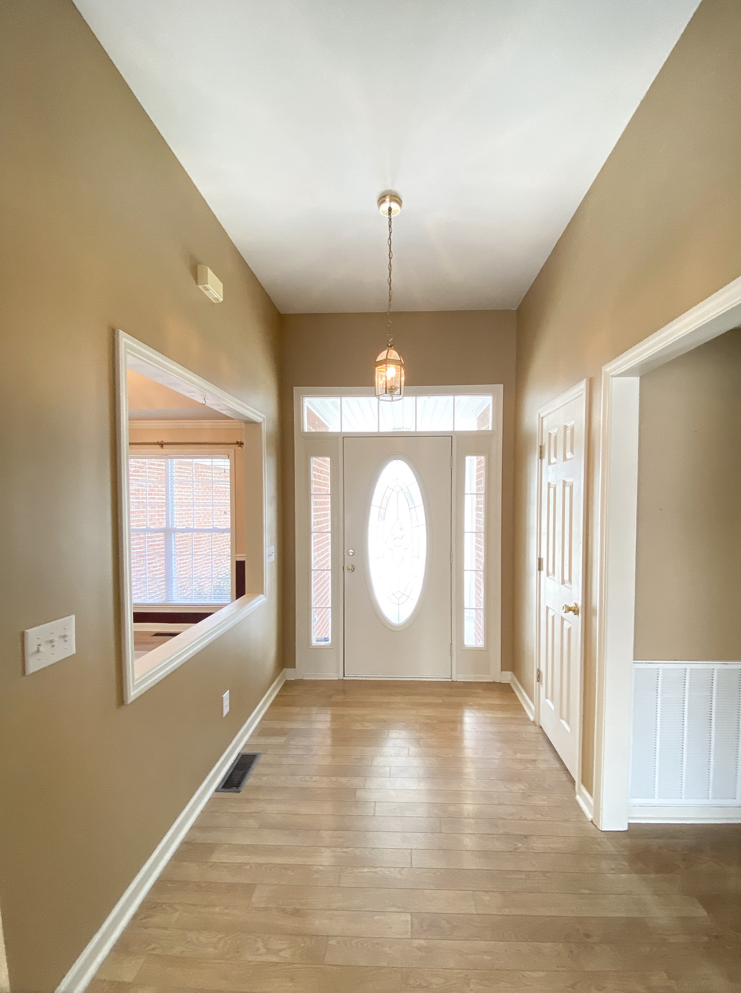 215 Falcon Dr