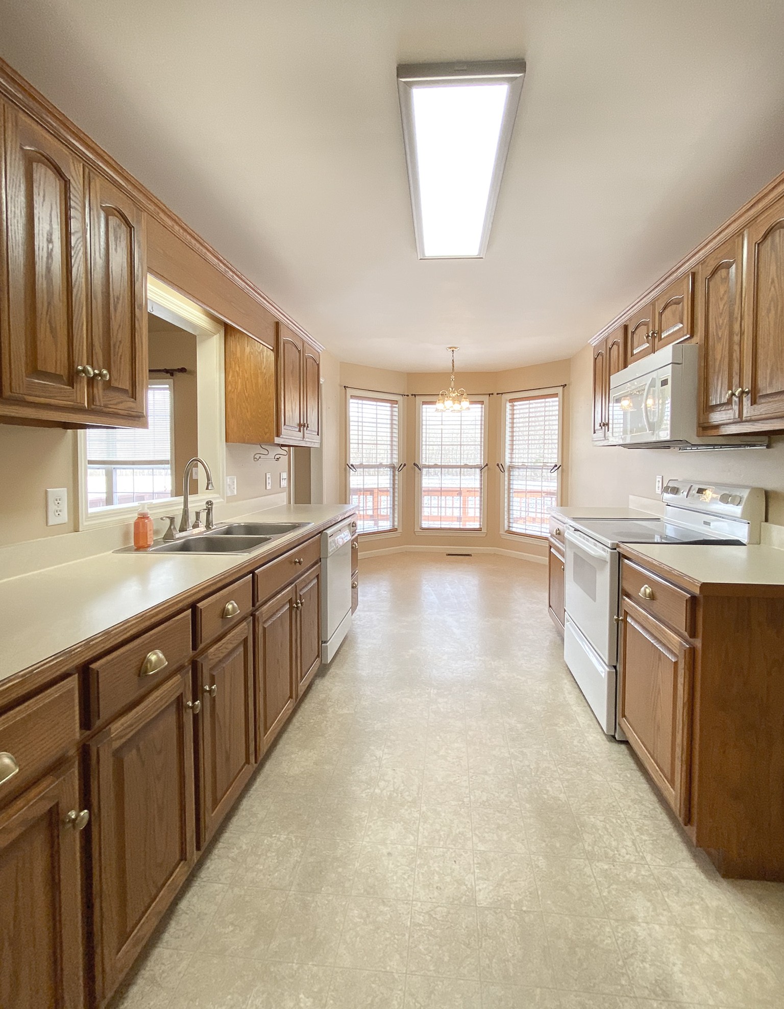 215 Falcon Dr
