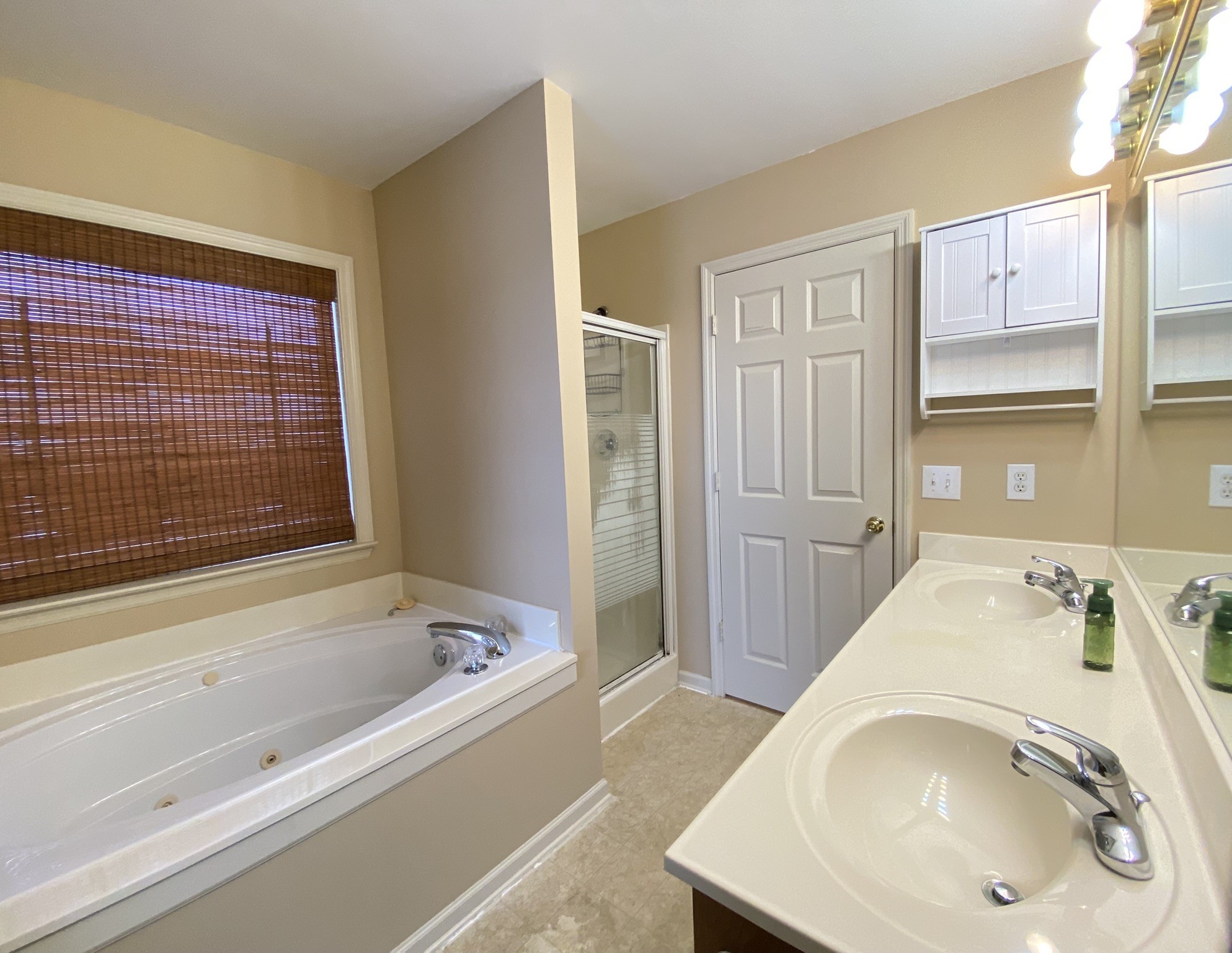 215 Falcon Dr