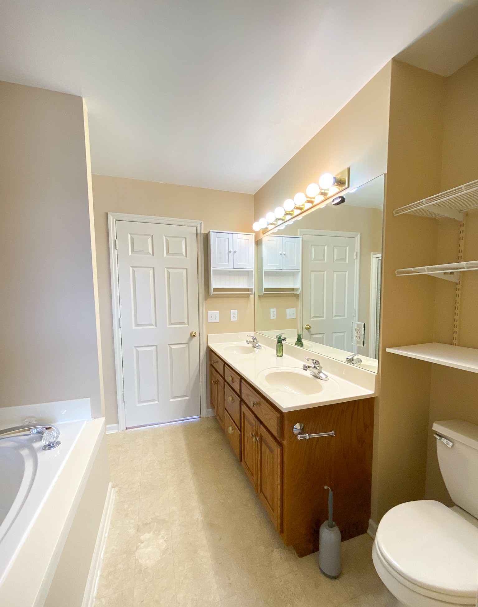 215 Falcon Dr