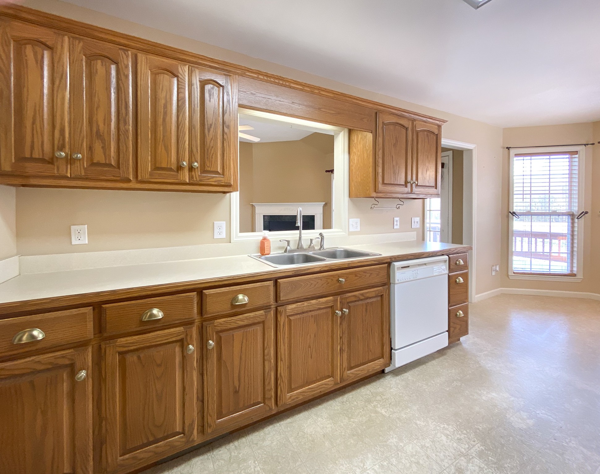 215 Falcon Dr