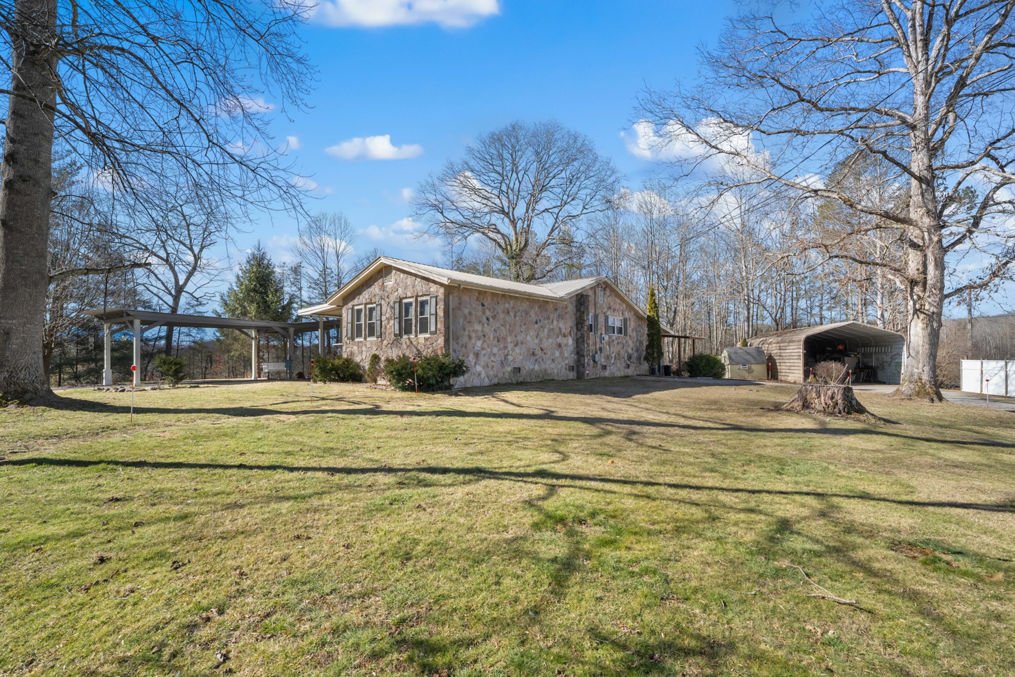104 Brown Ln