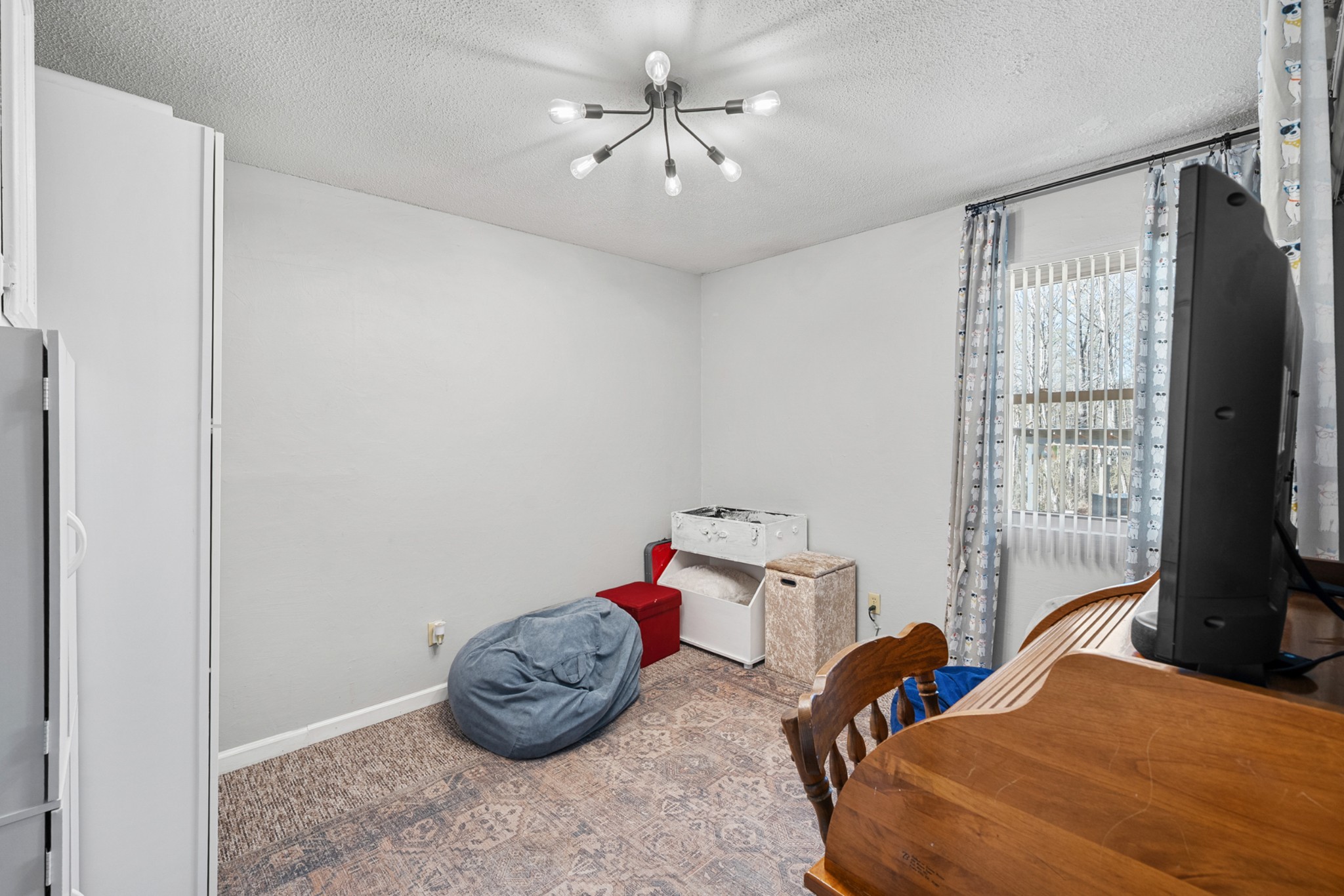 104 Brown Ln