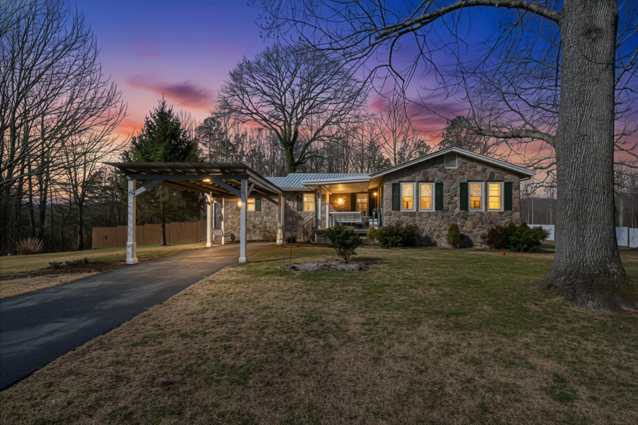 104 Brown Ln
