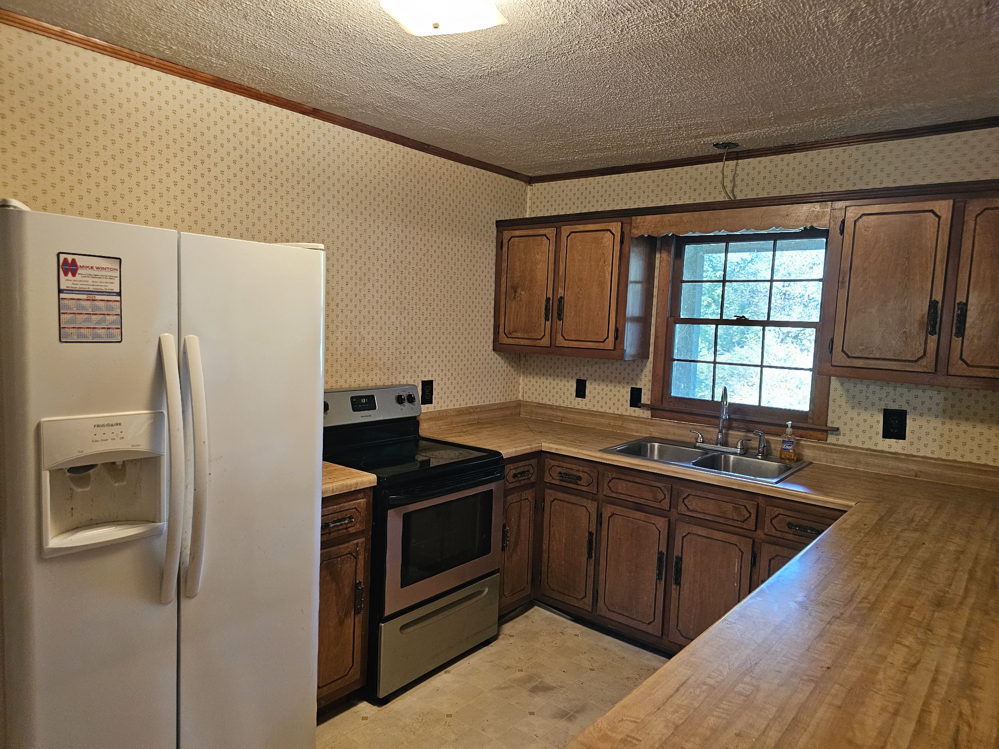 581 N 50th Ave