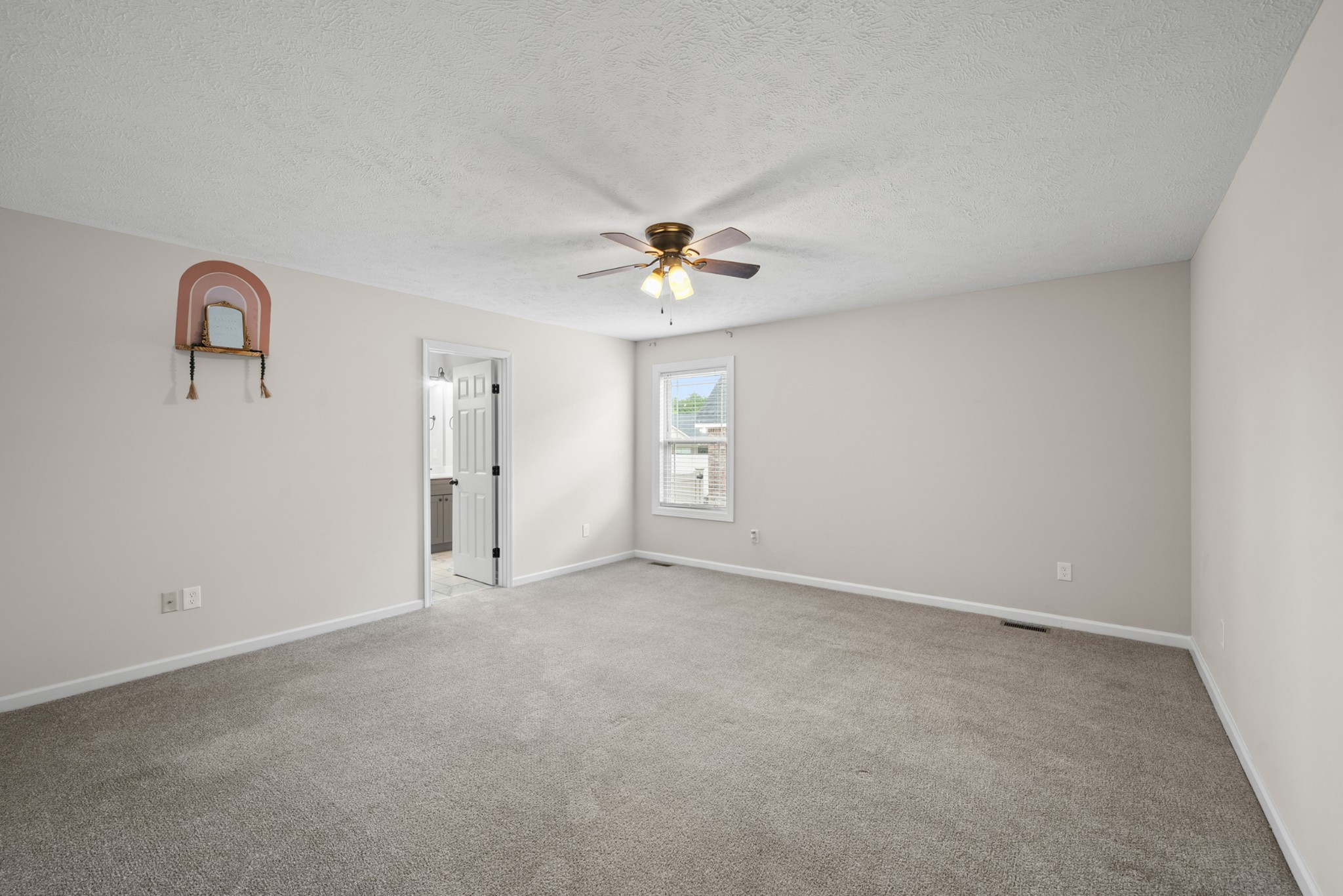 40 Daffodil Dr