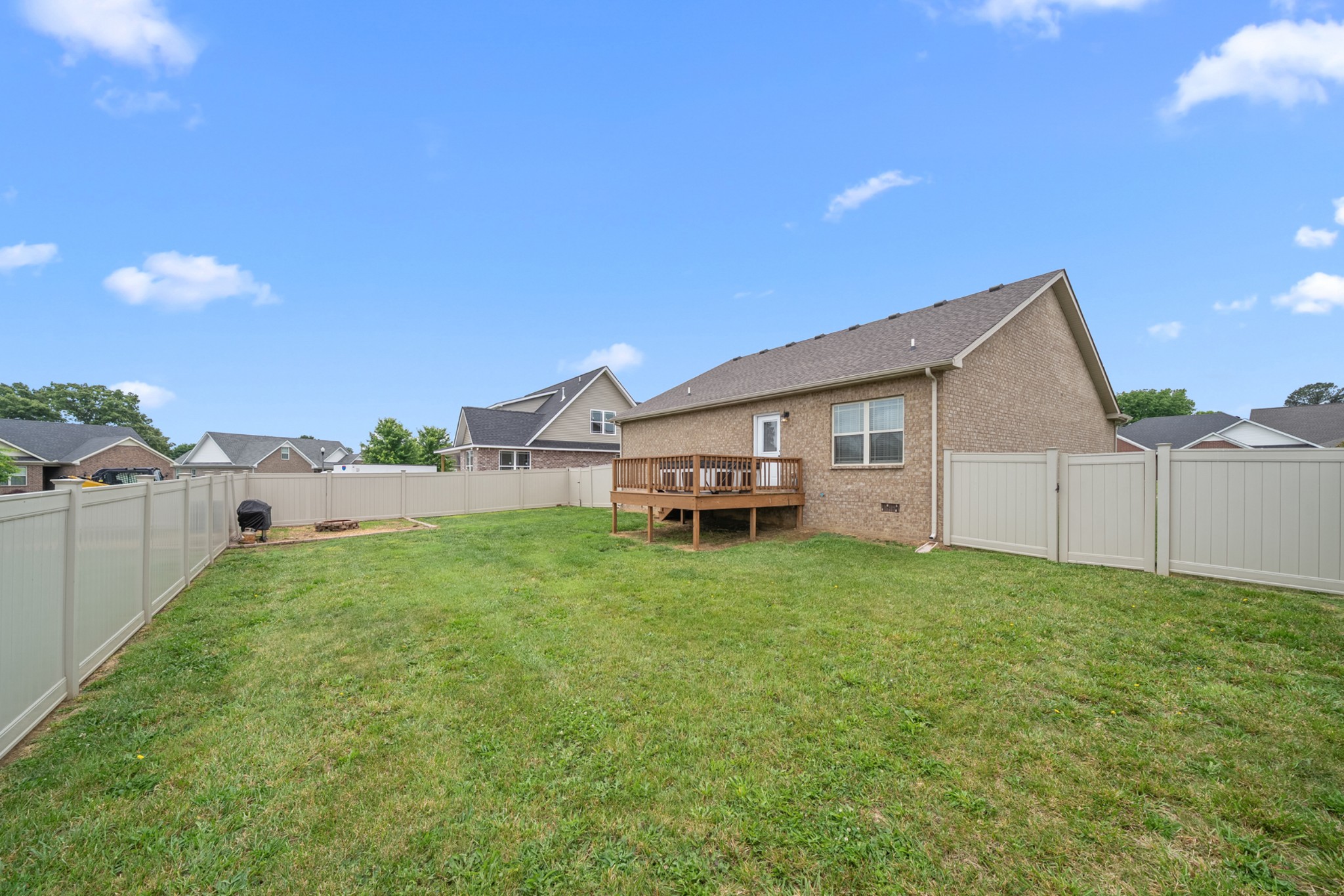 40 Daffodil Dr