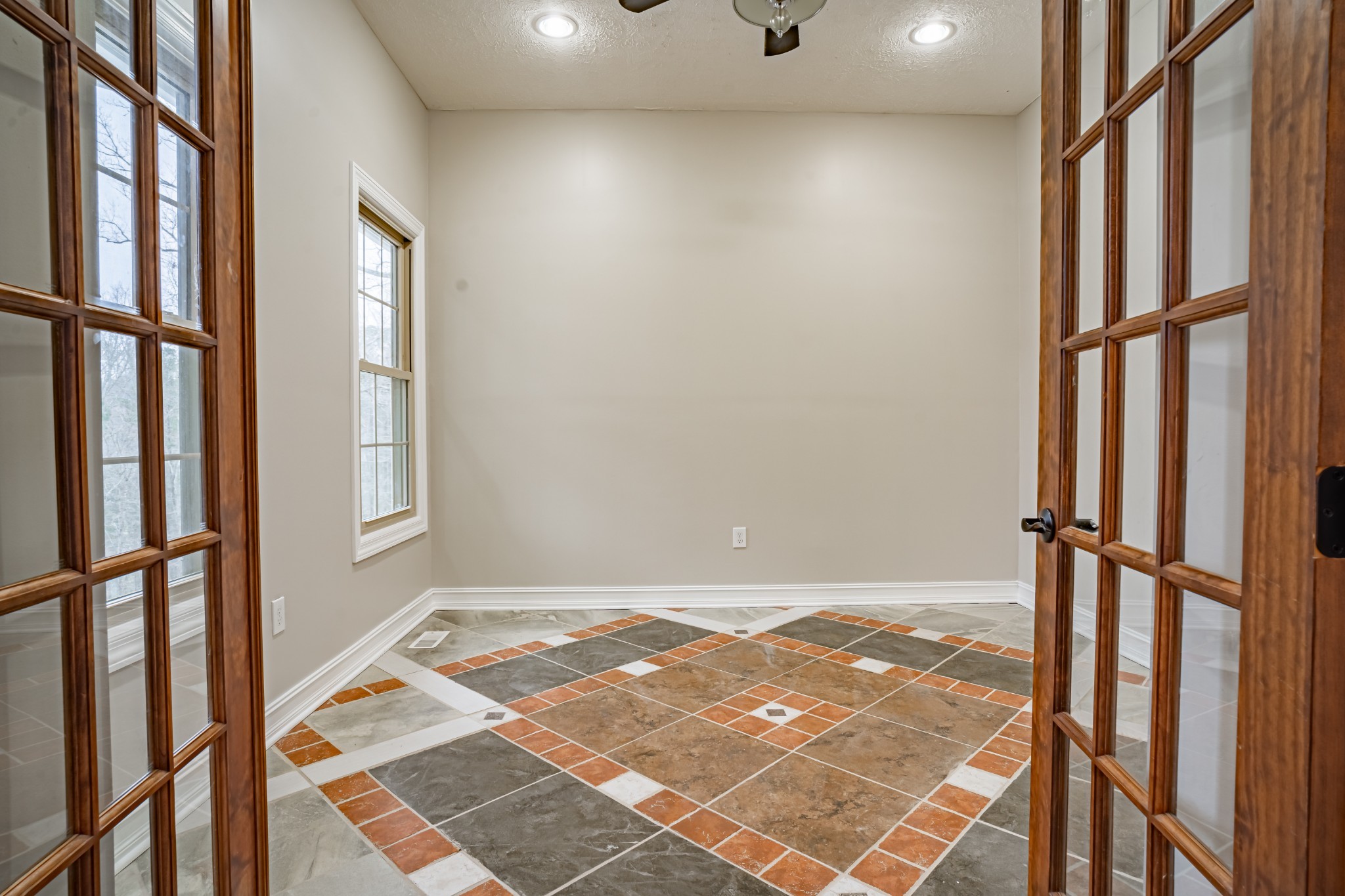 550 Laurel Crown Rd