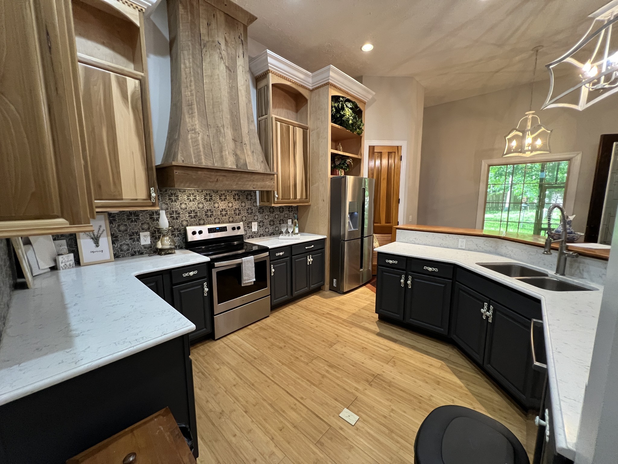 550 Laurel Crown Rd