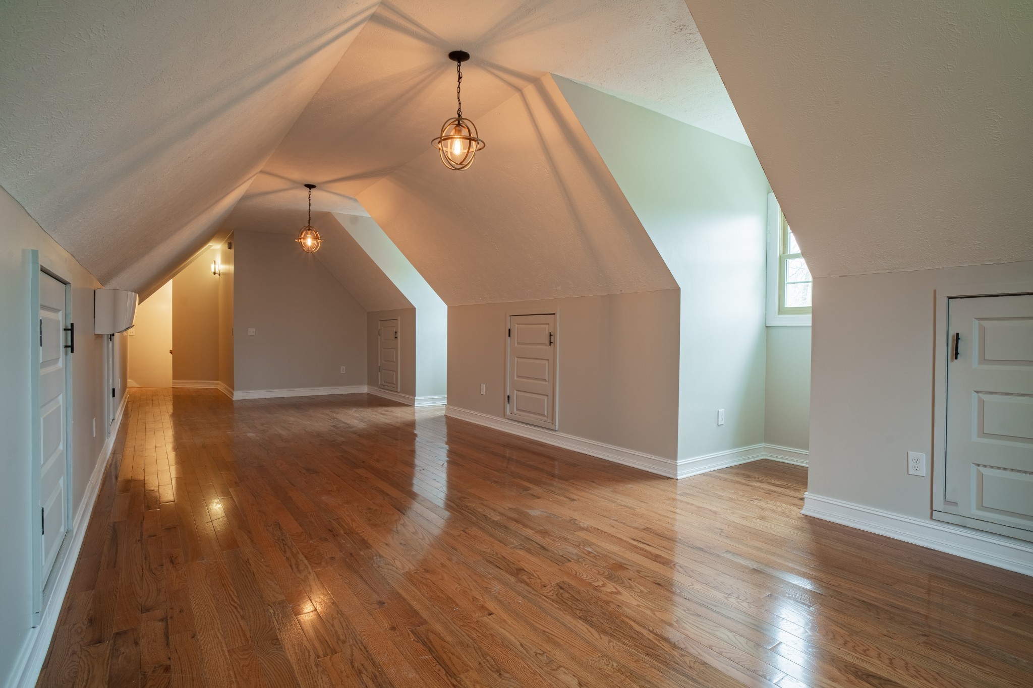 550 Laurel Crown Rd
