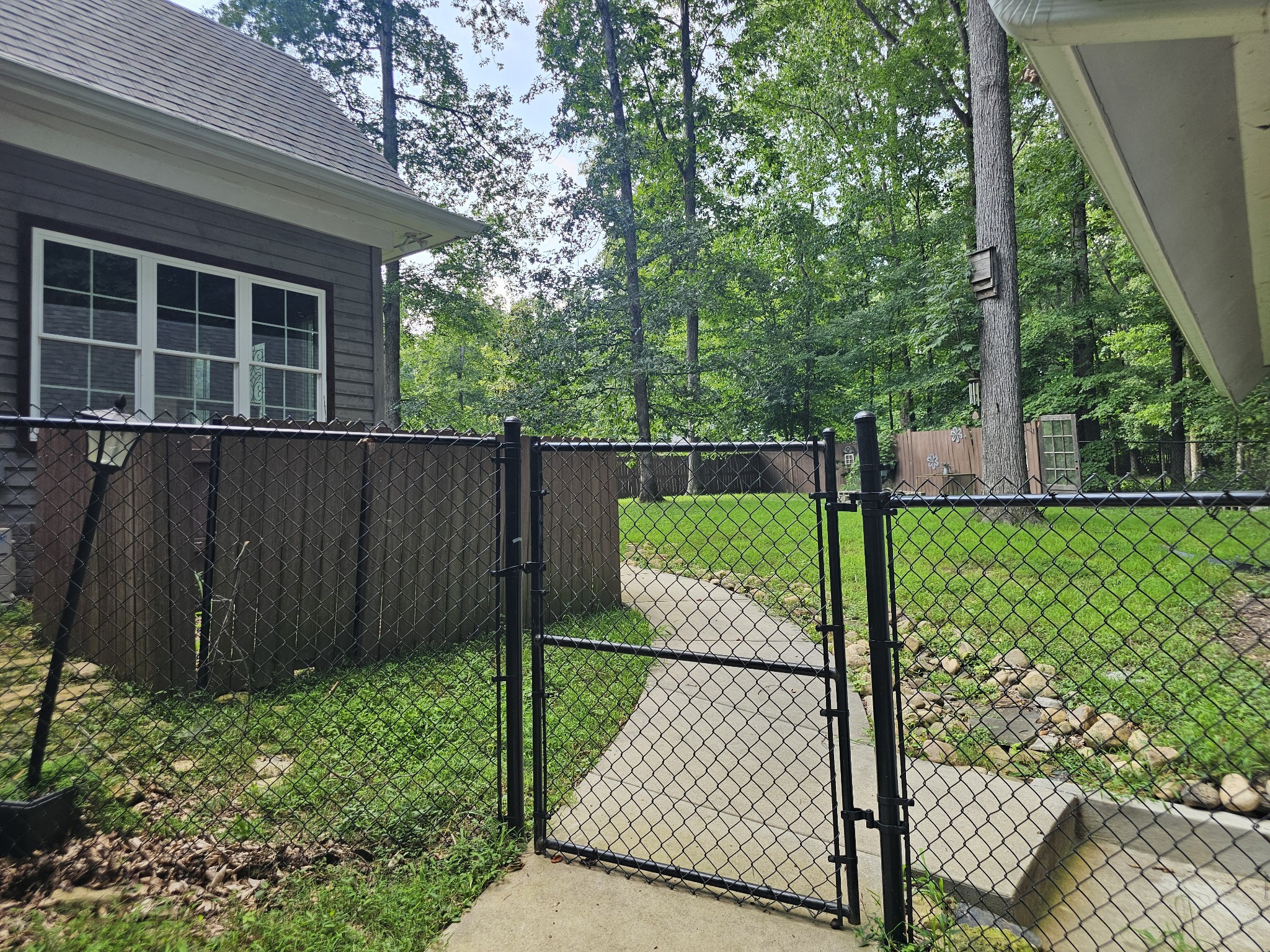 550 Laurel Crown Rd