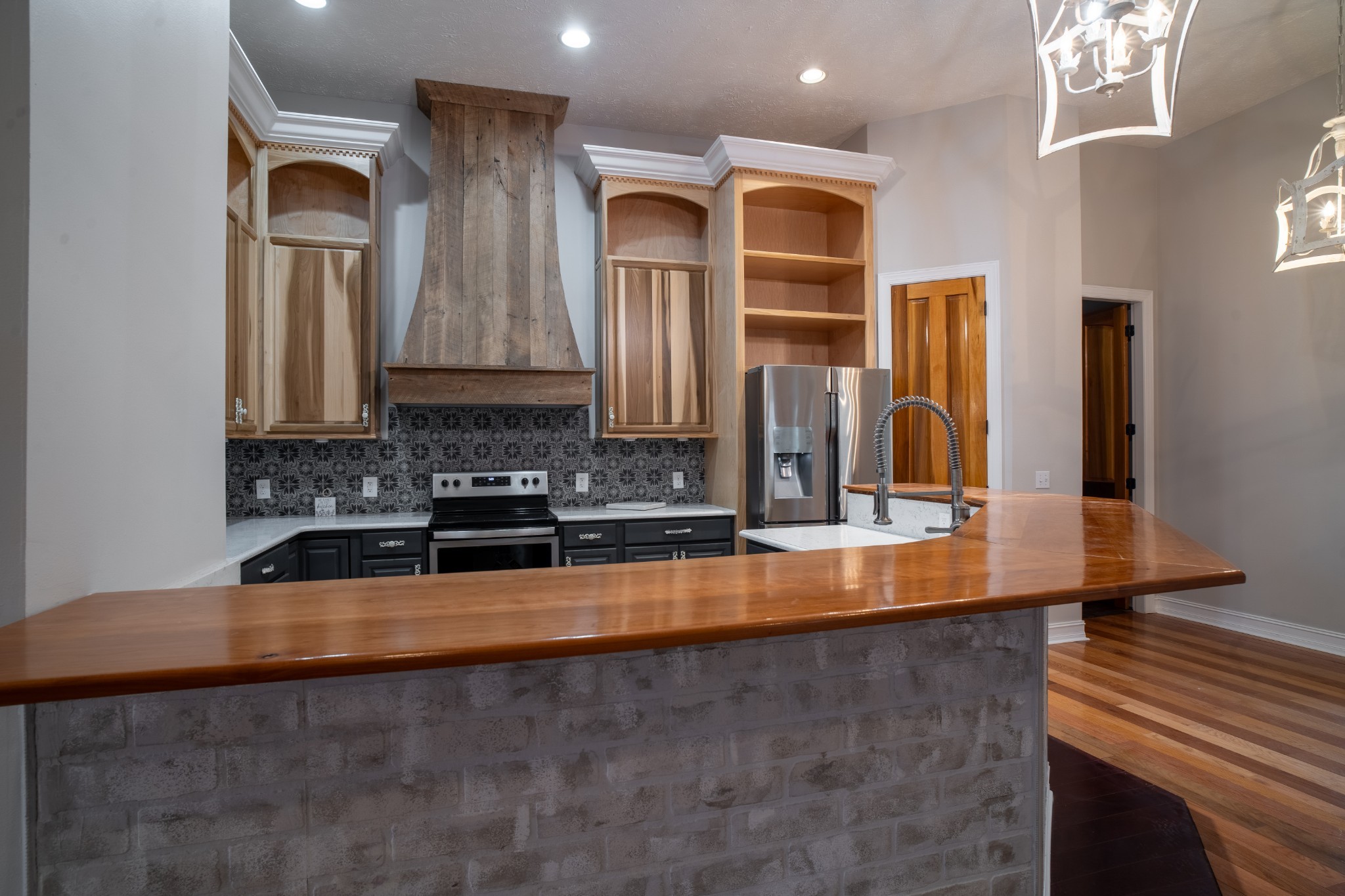 550 Laurel Crown Rd