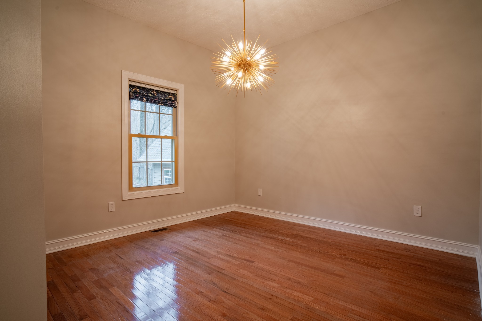 550 Laurel Crown Rd