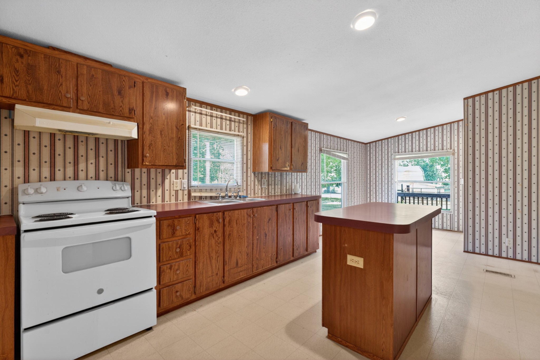 228 Shasteen Ridge Rd