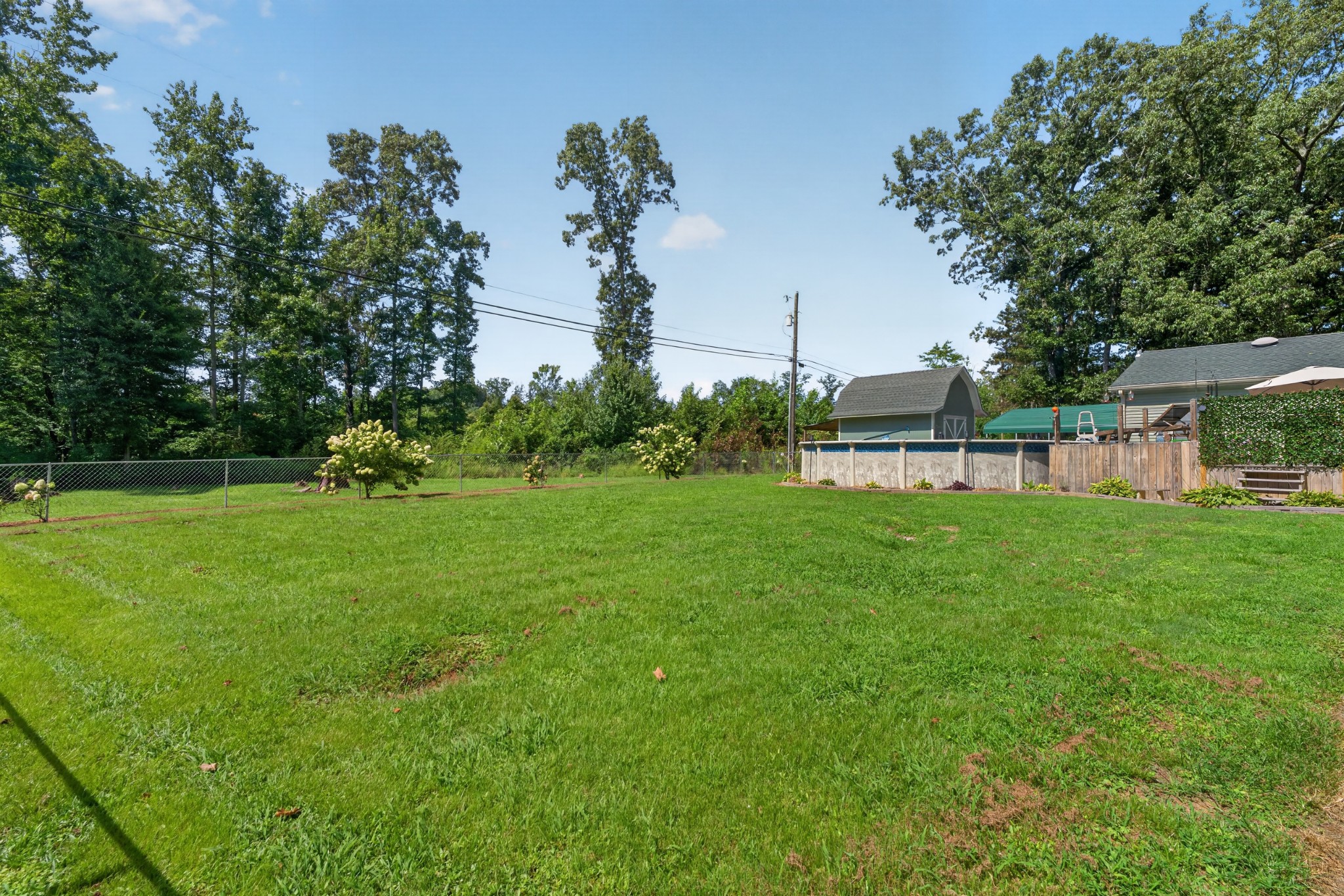 400 Sharondale Dr