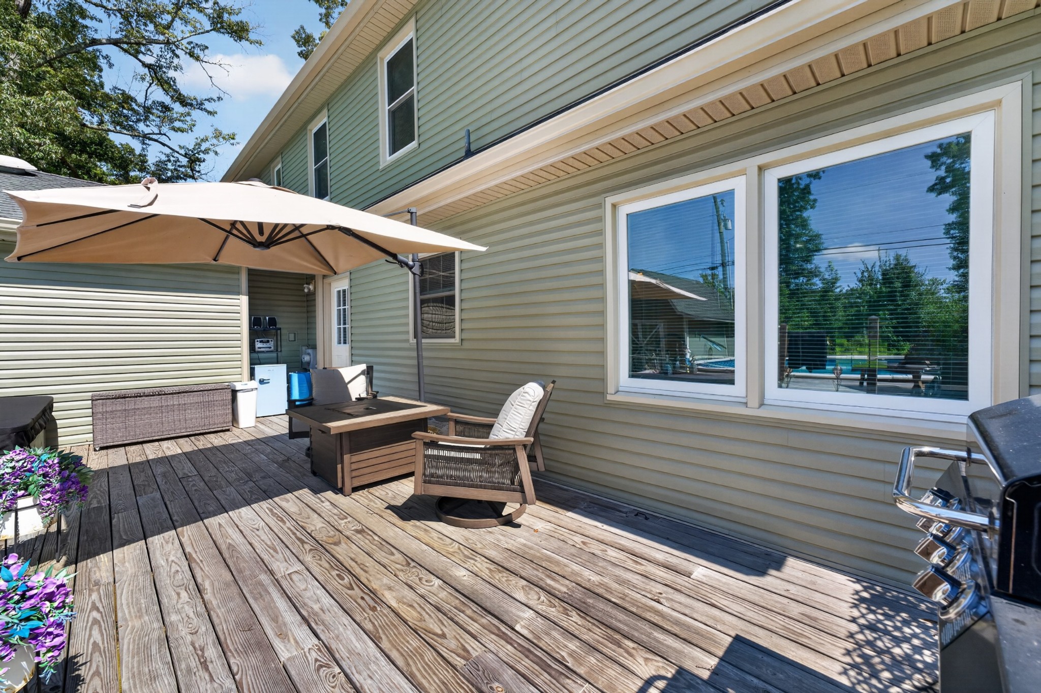 400 Sharondale Dr