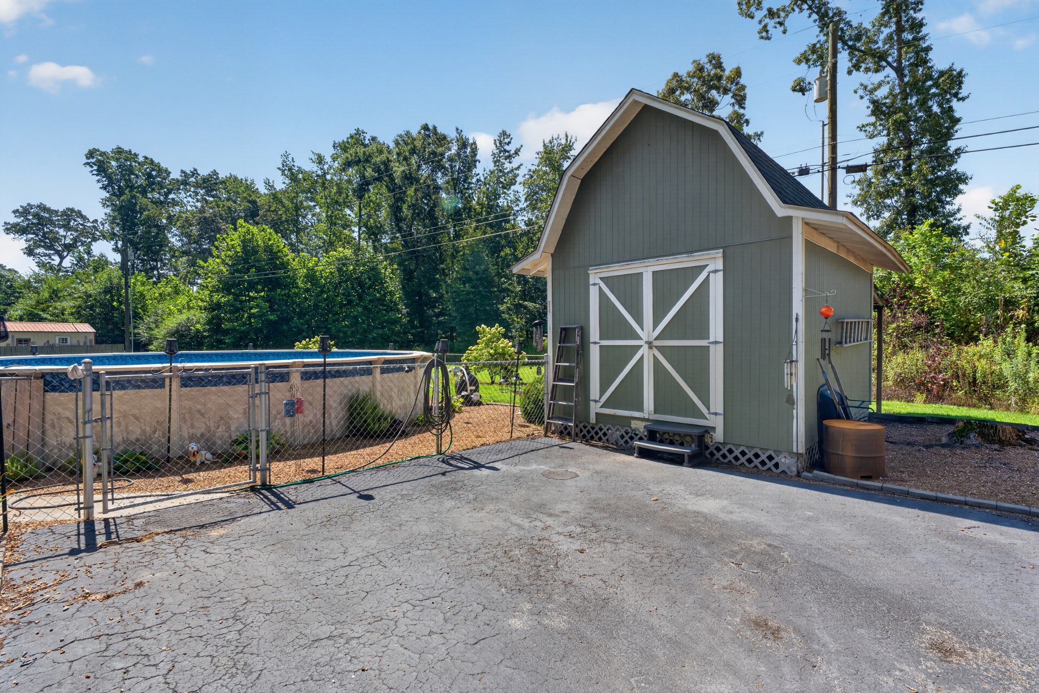 400 Sharondale Dr