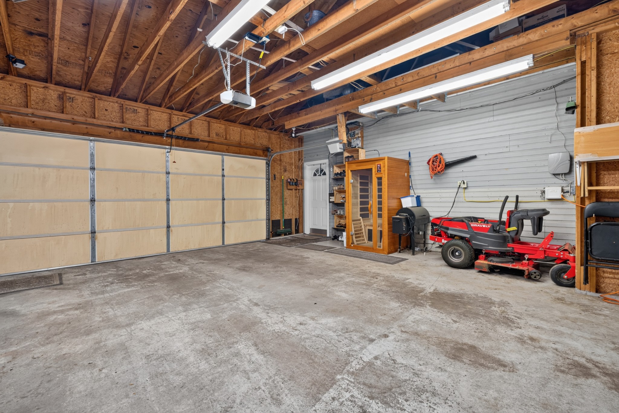 400 Sharondale Dr