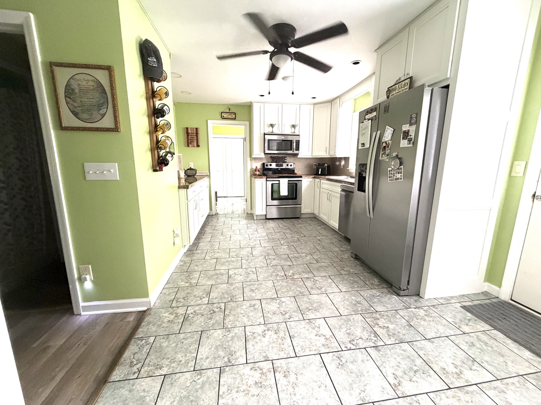 400 Sharondale Dr