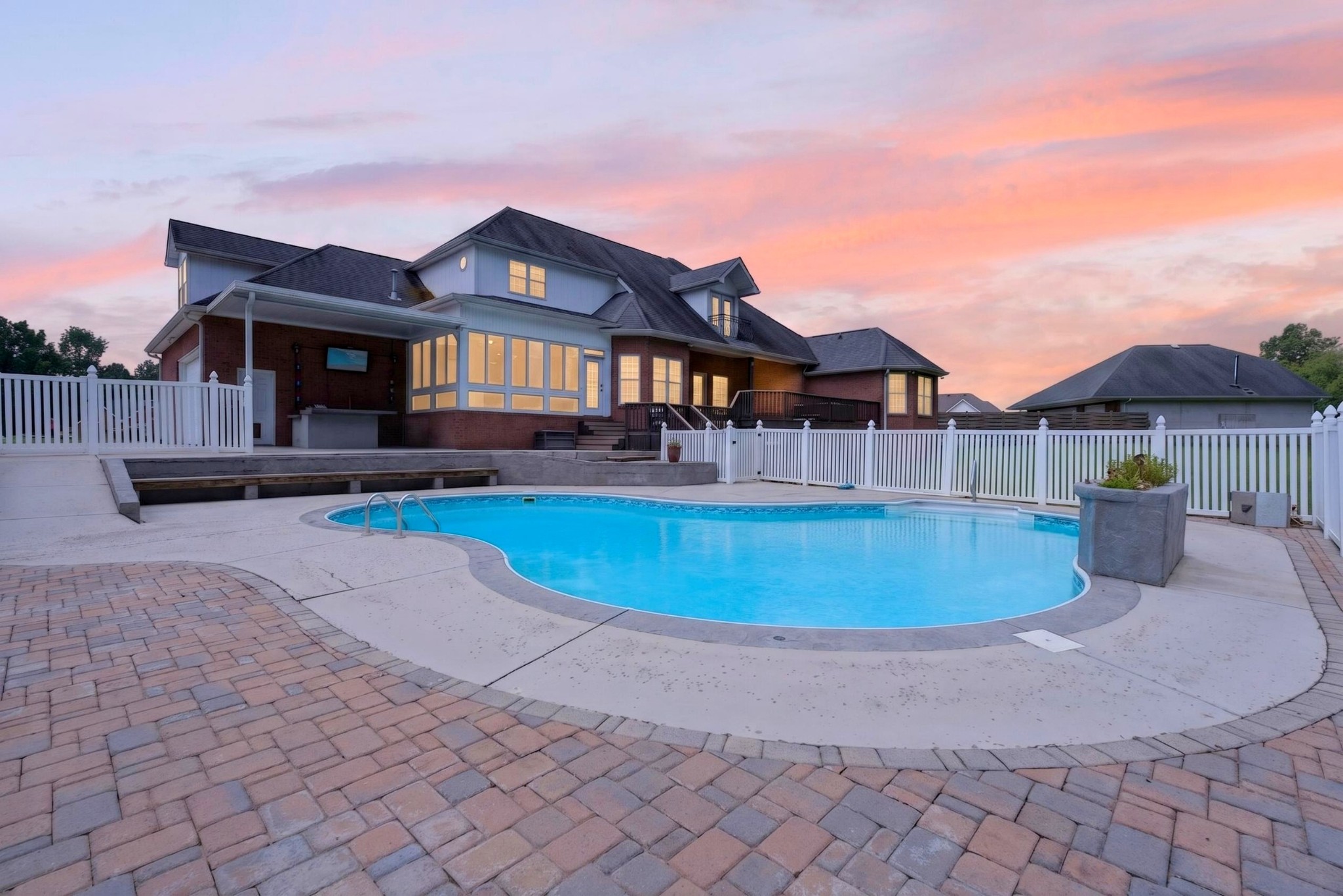 104 Williams Ct