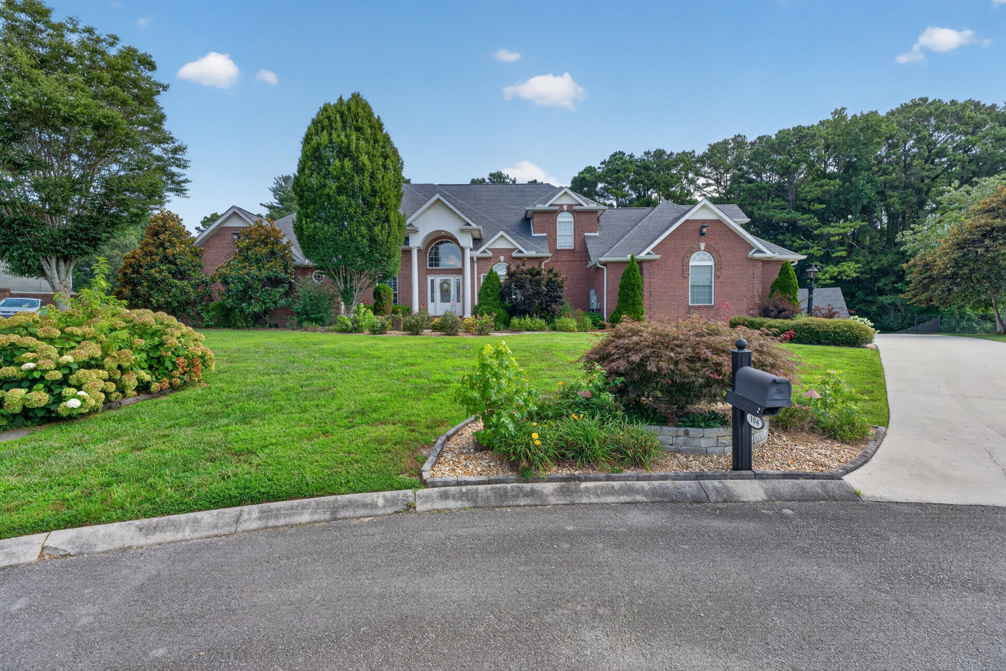 104 Williams Ct