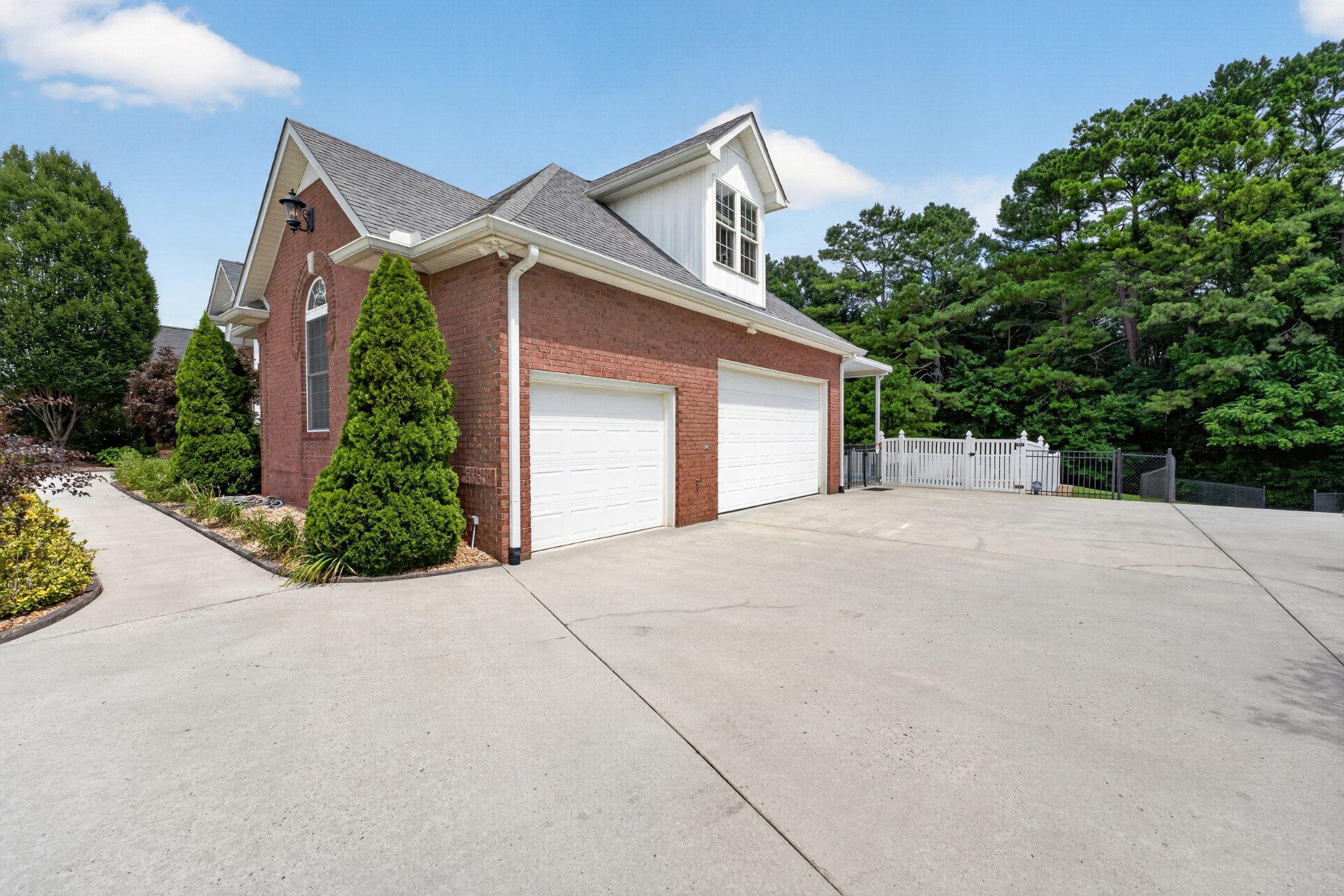 104 Williams Ct
