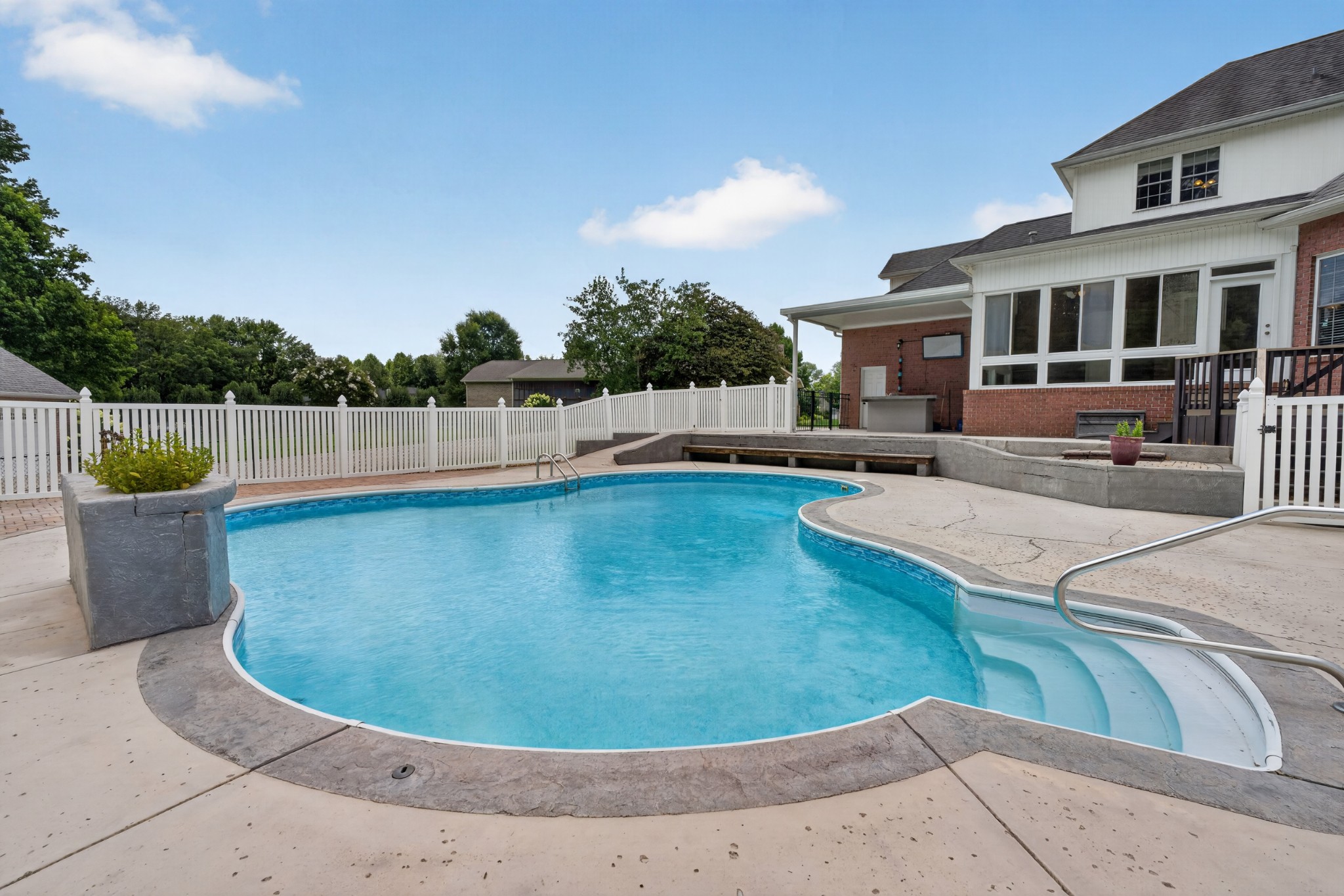 104 Williams Ct