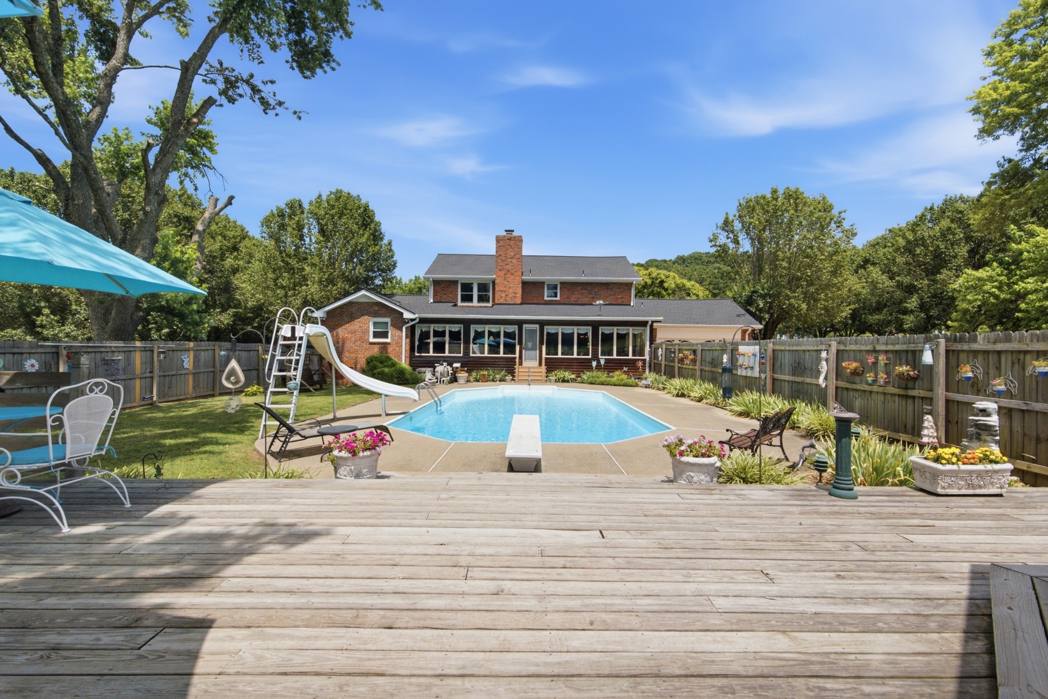 1004 Longview Dr