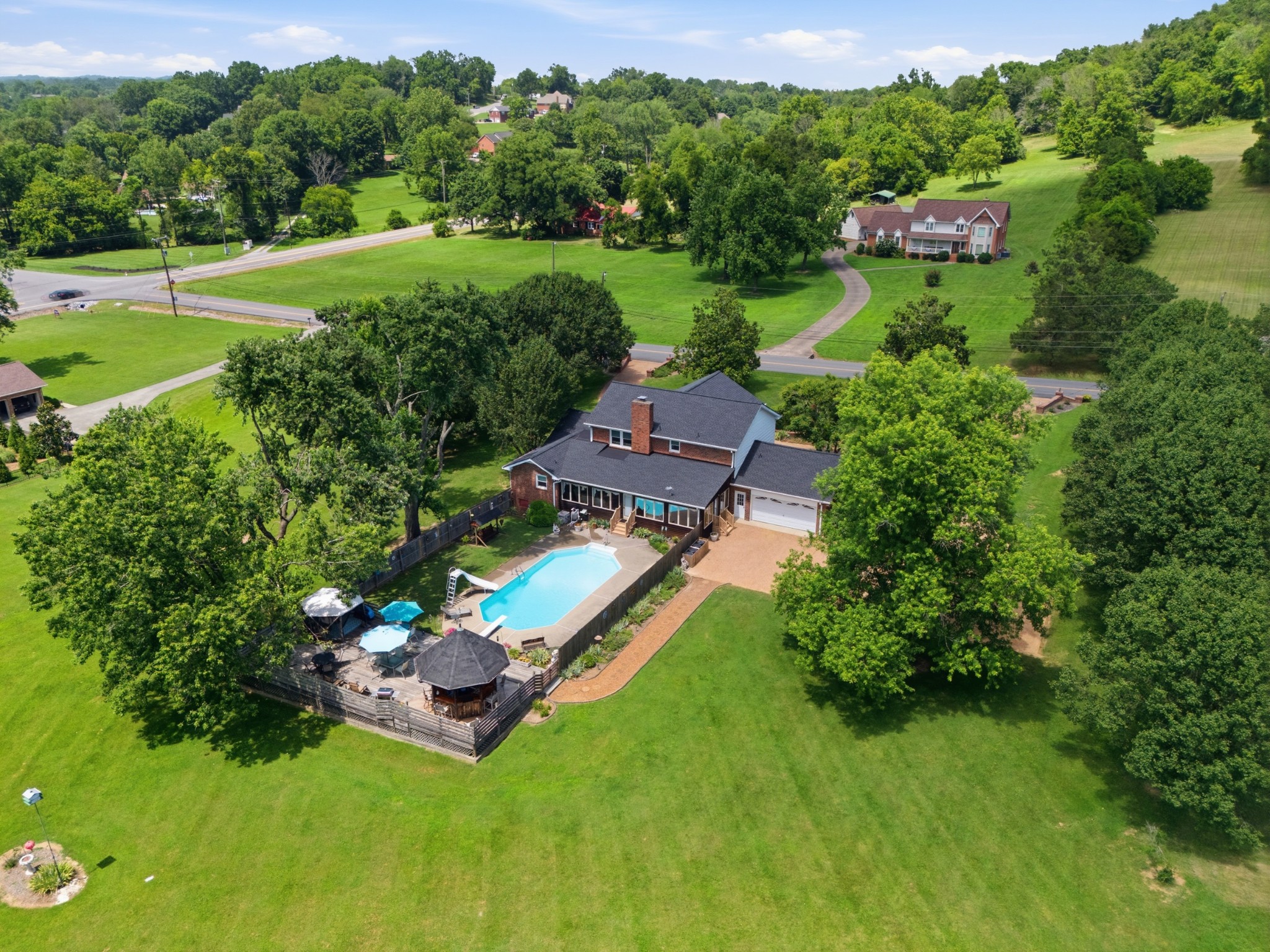 1004 Longview Dr