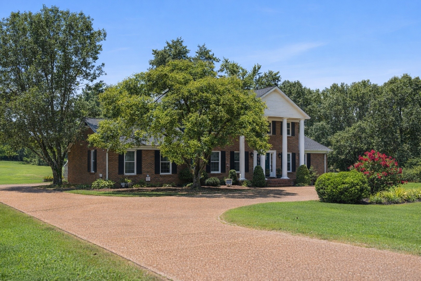 1004 Longview Dr