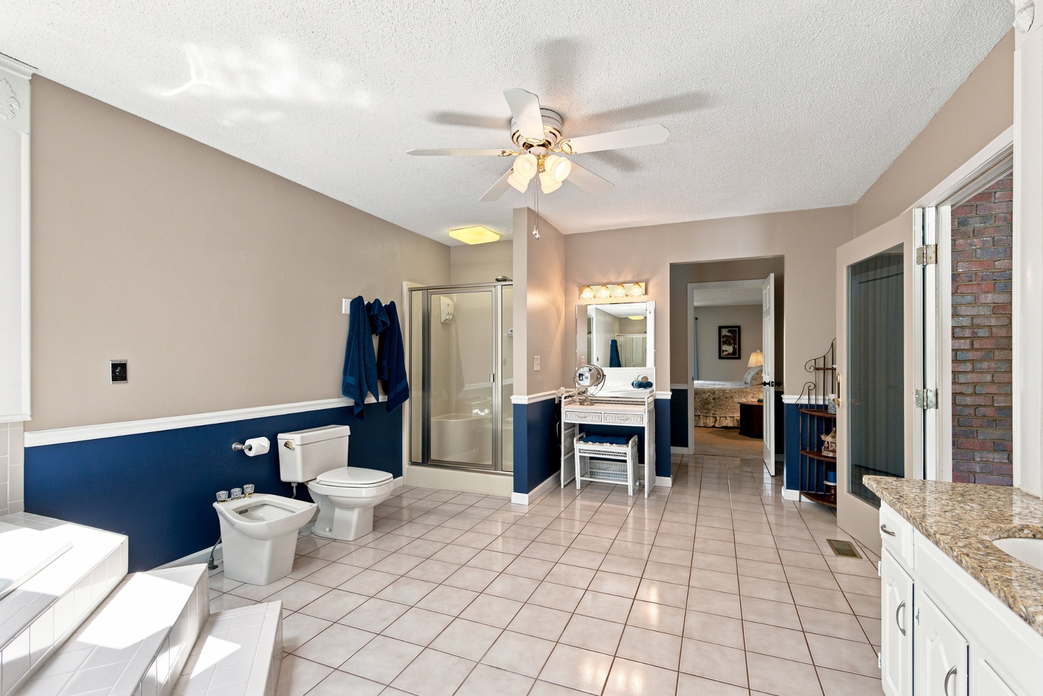 1004 Longview Dr