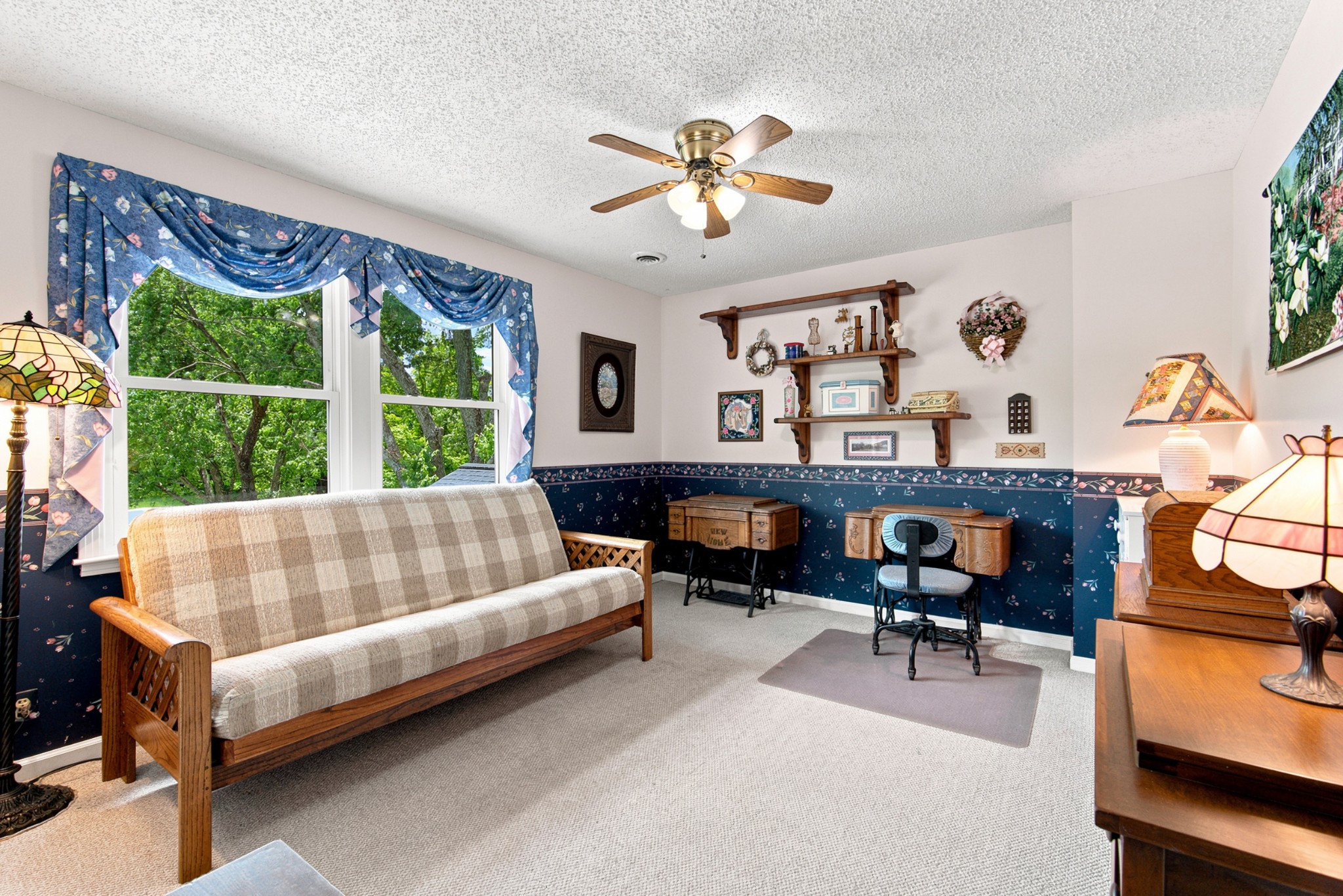1004 Longview Dr