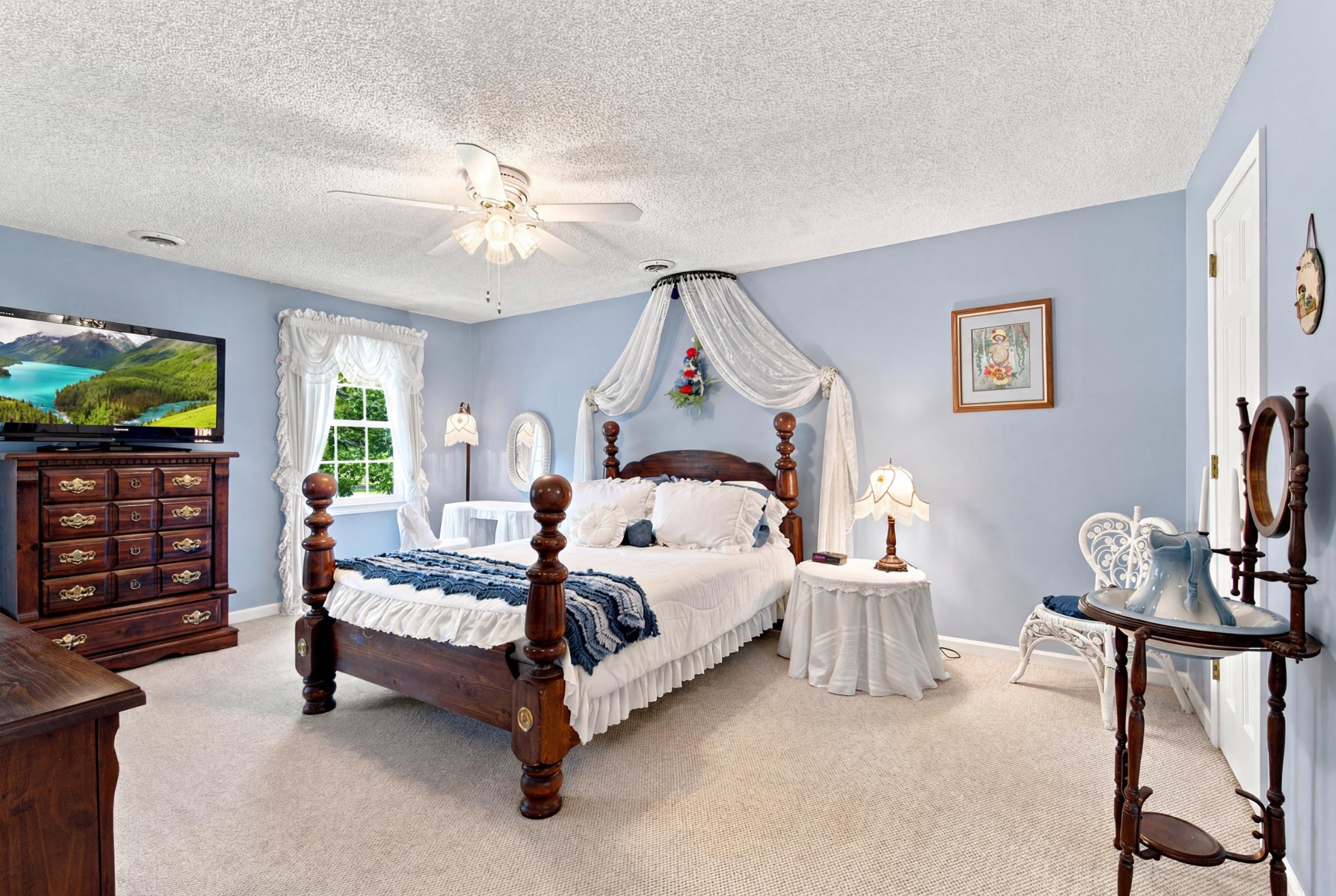 1004 Longview Dr