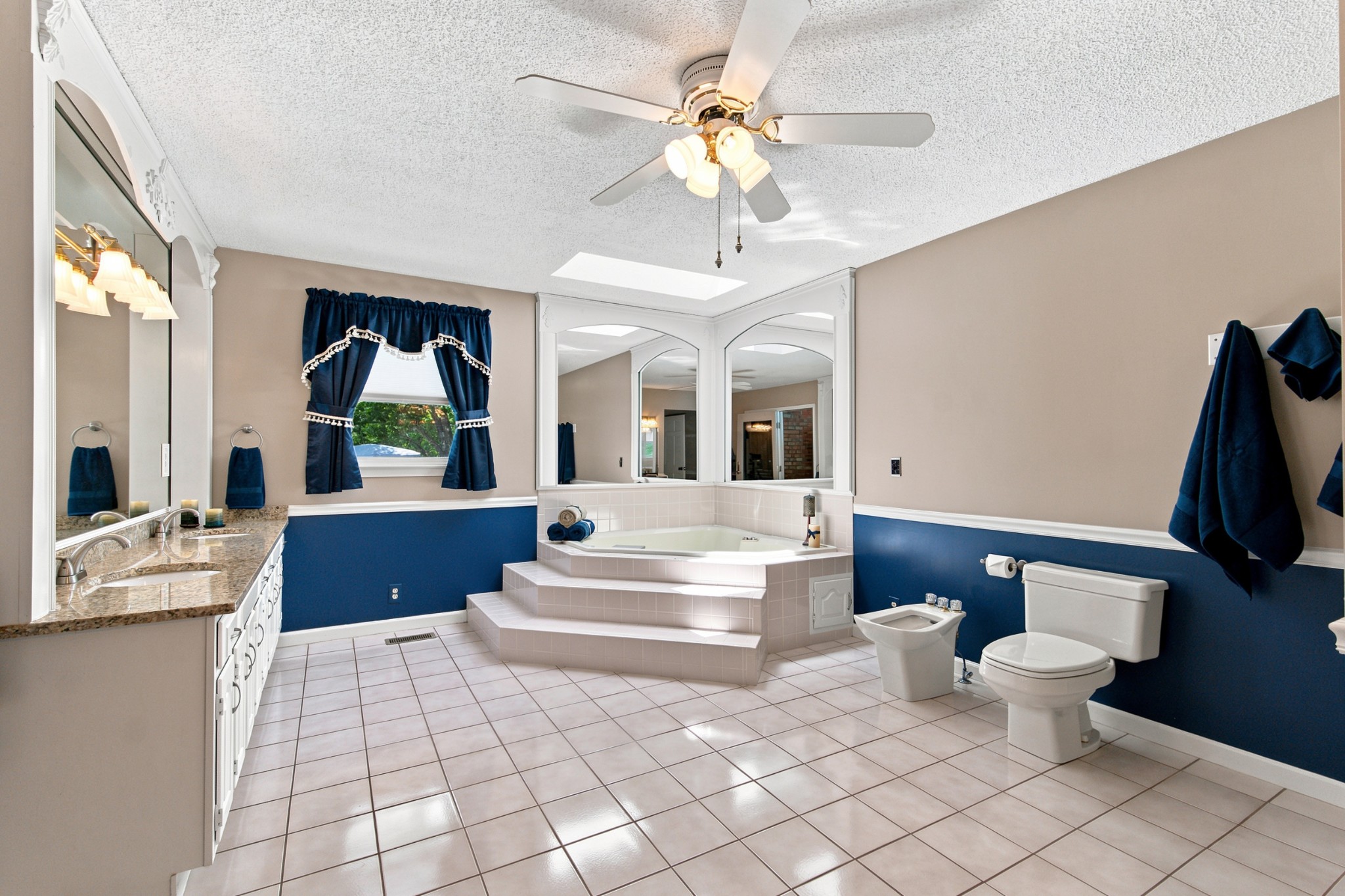1004 Longview Dr