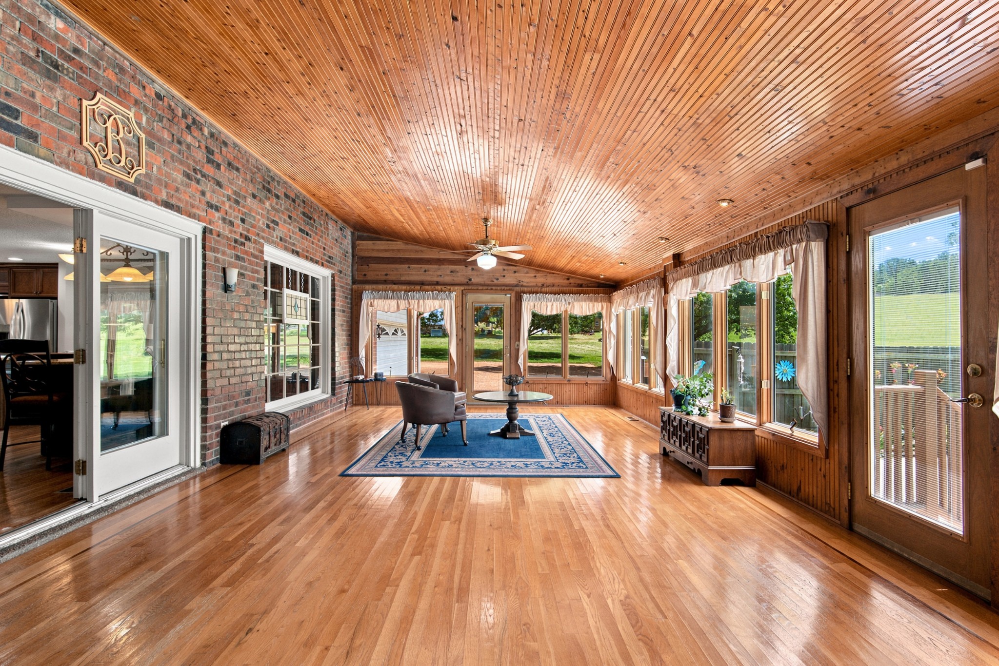 1004 Longview Dr