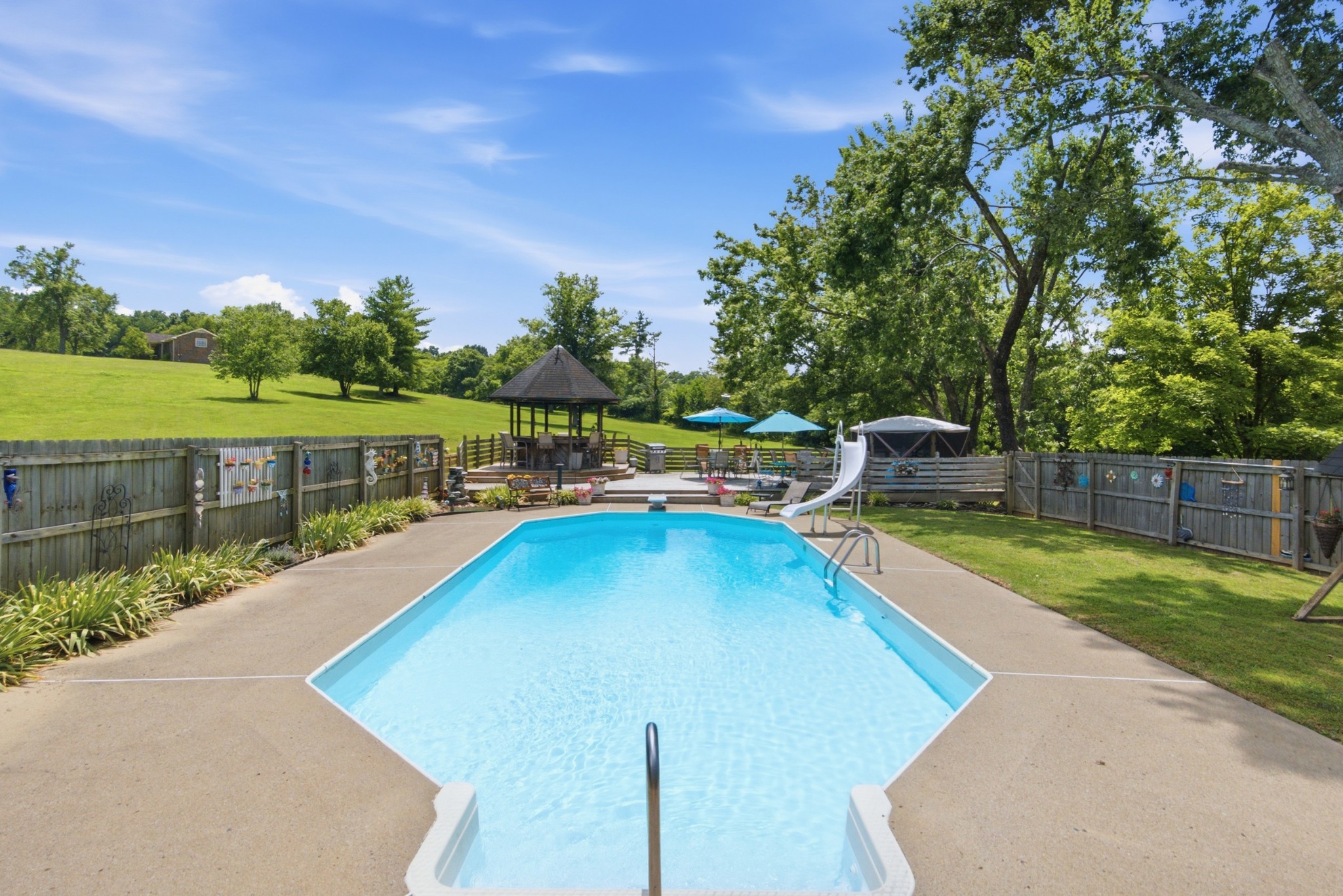 1004 Longview Dr