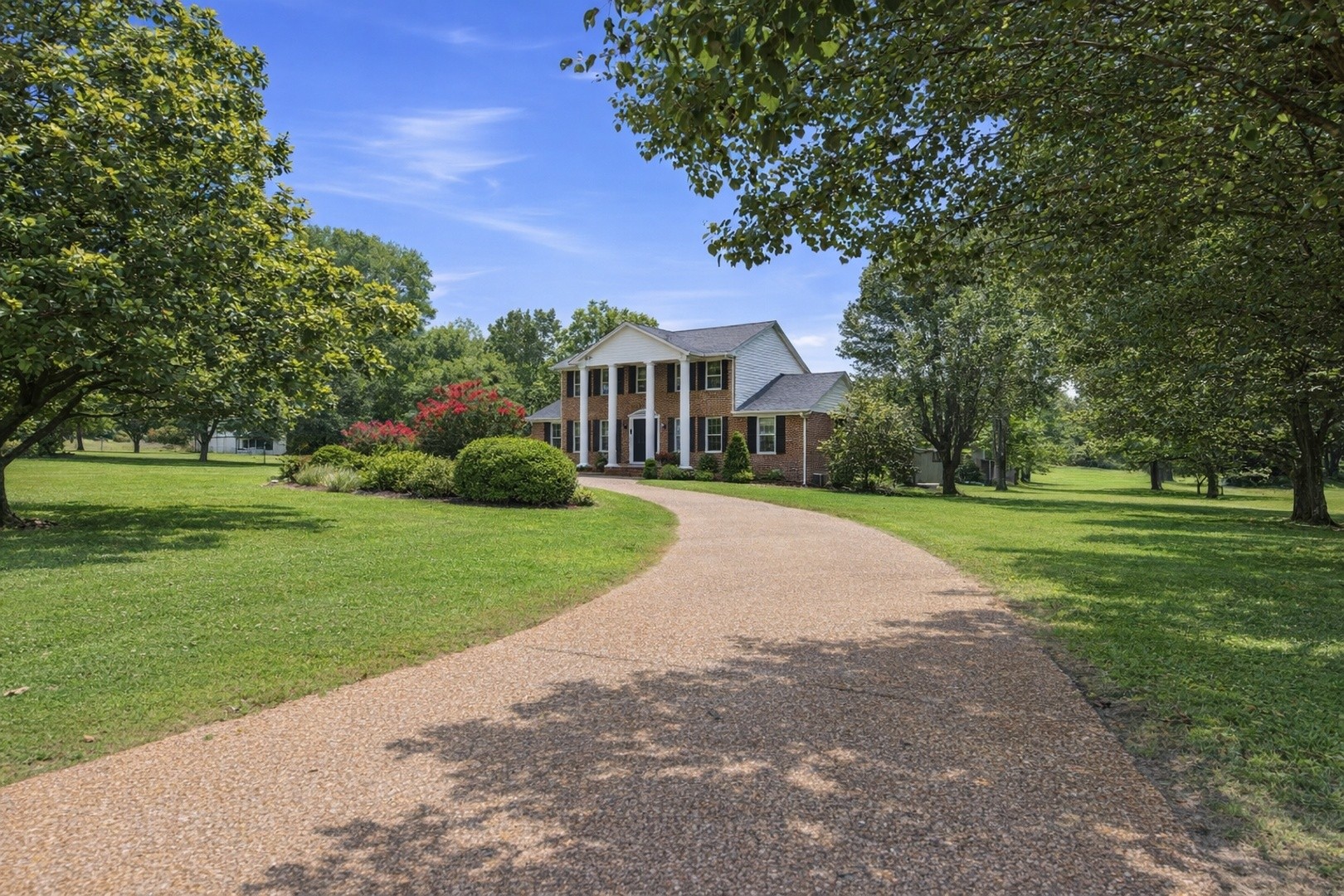 1004 Longview Dr