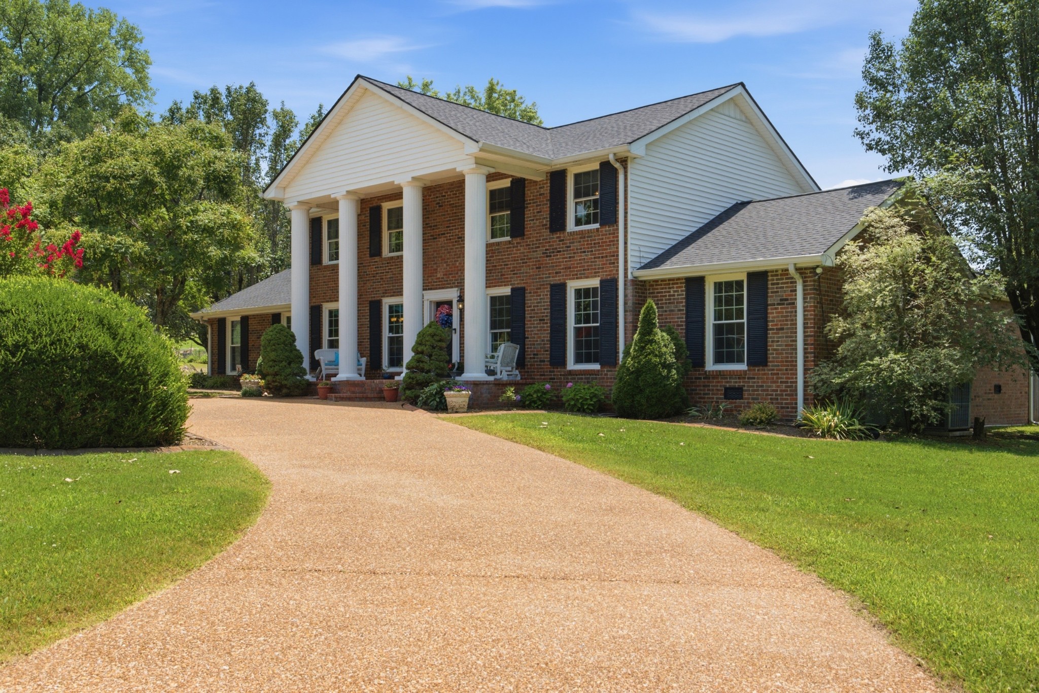 1004 Longview Dr
