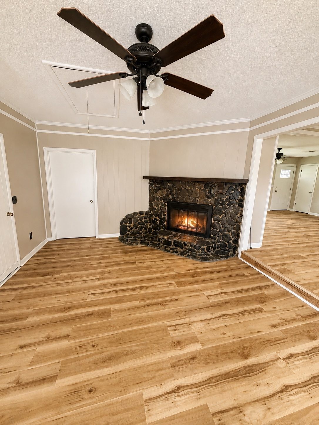 87 Eaton Ln