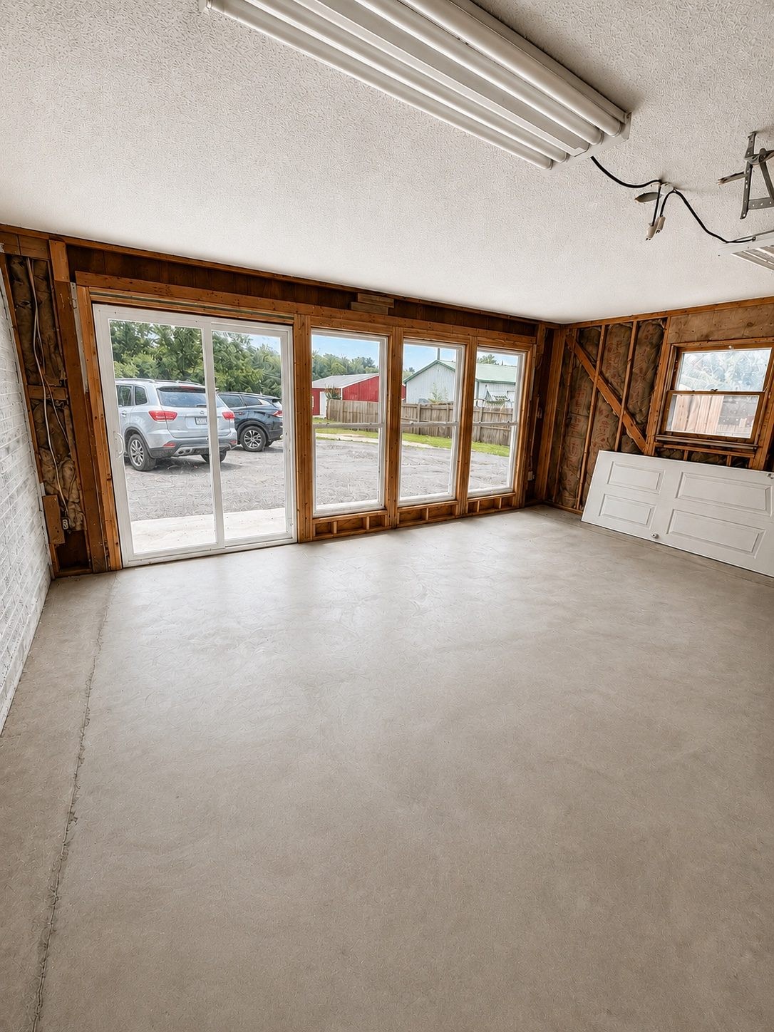 87 Eaton Ln