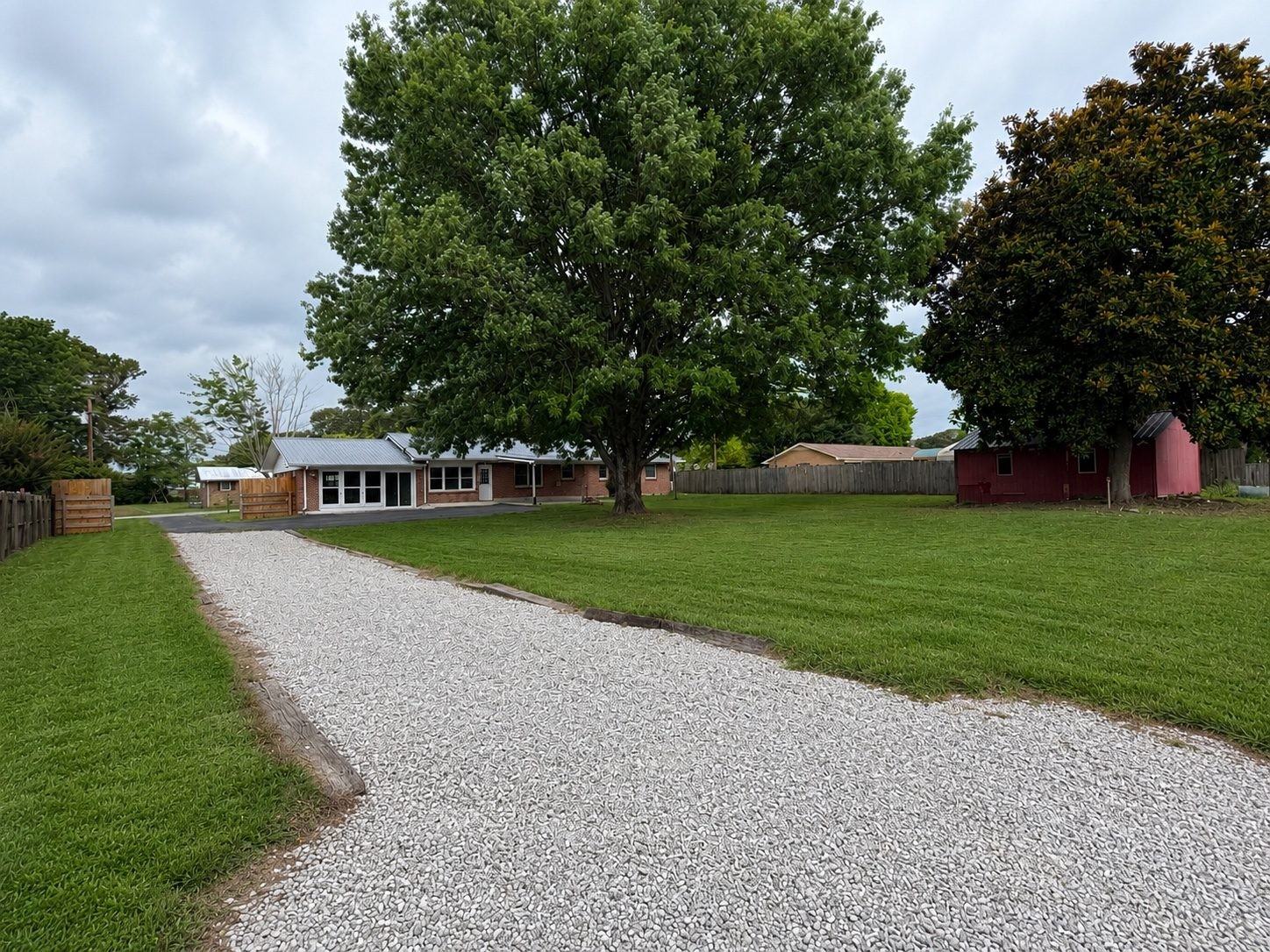 87 Eaton Ln