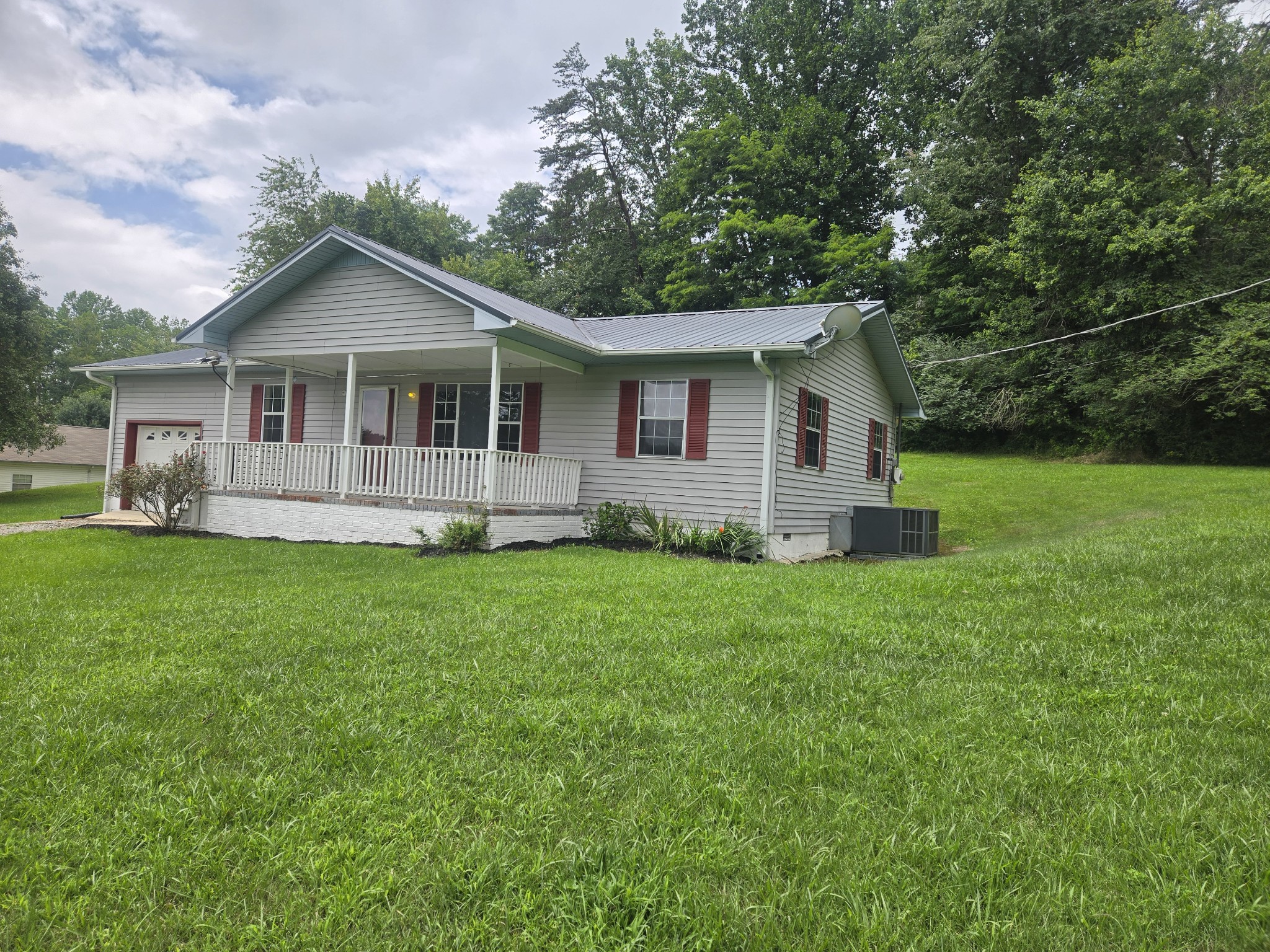 193 W Lee Dr