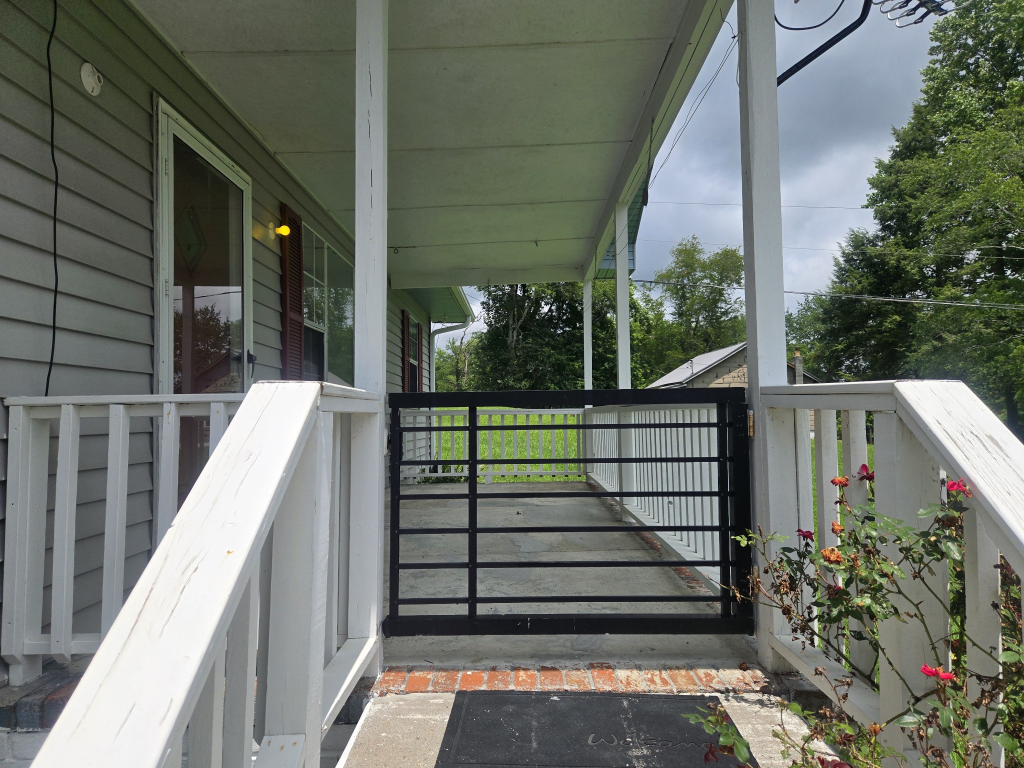 193 W Lee Dr