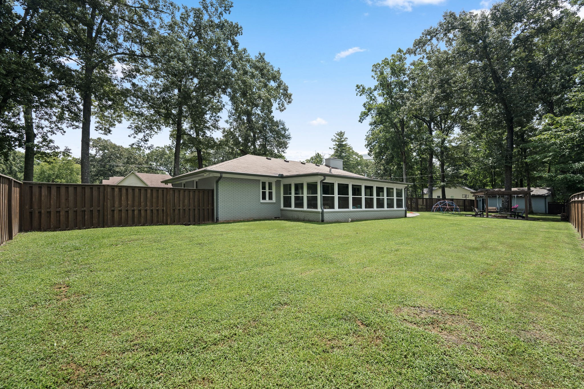 805 Forrest Dr