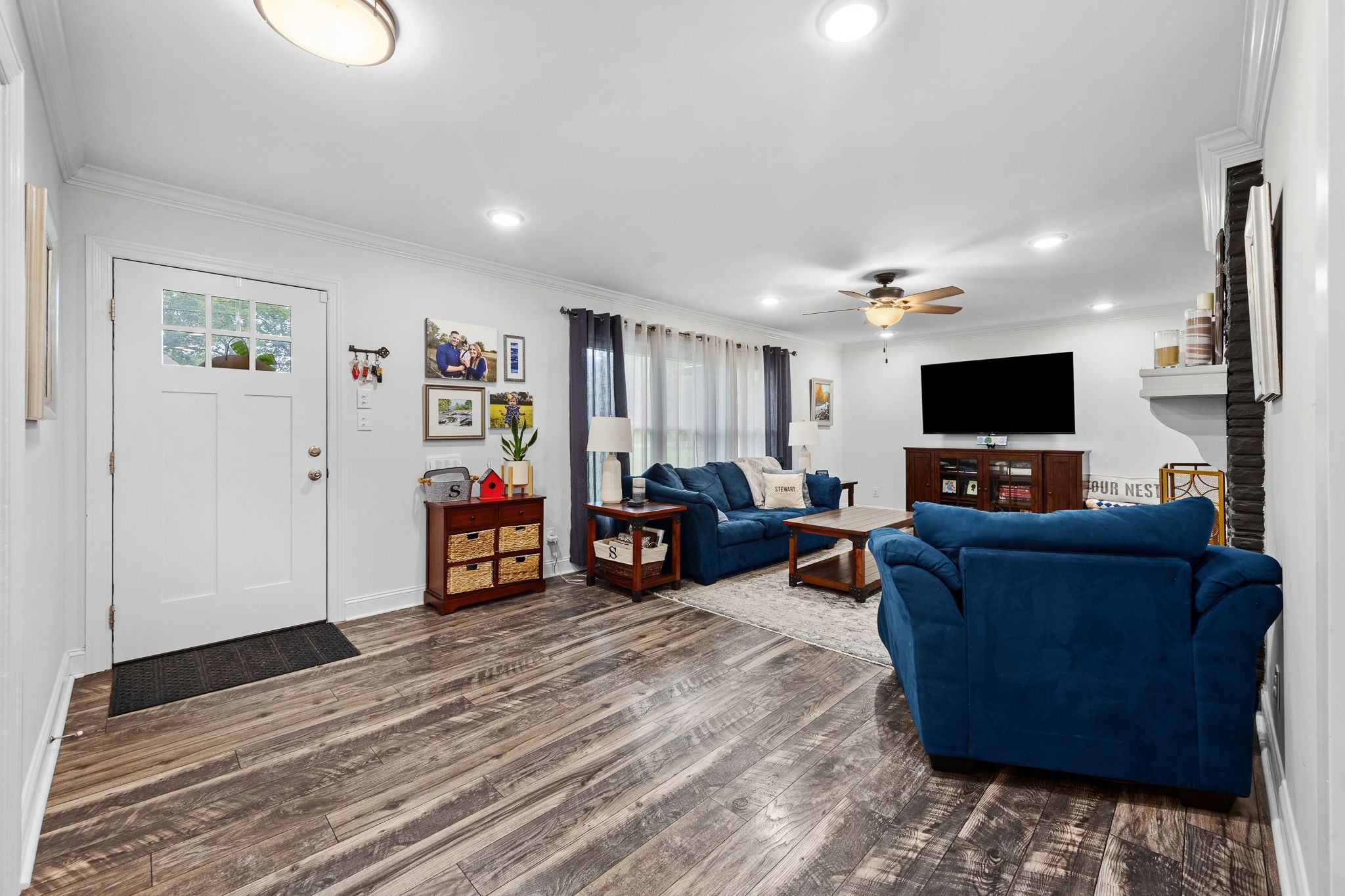 805 Forrest Dr
