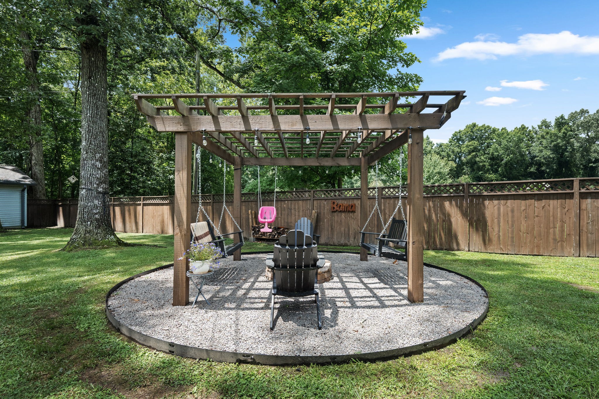 805 Forrest Dr