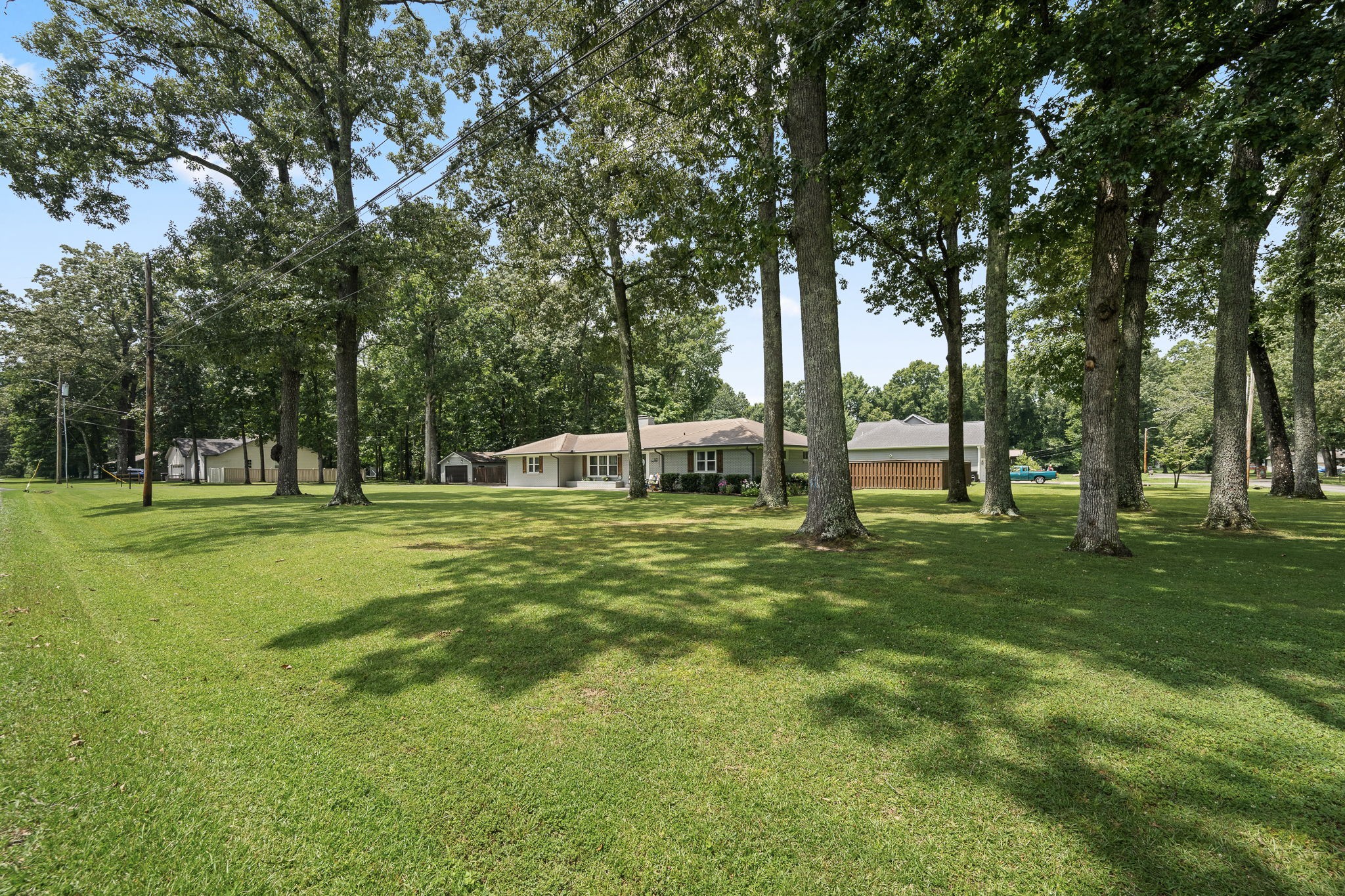 805 Forrest Dr