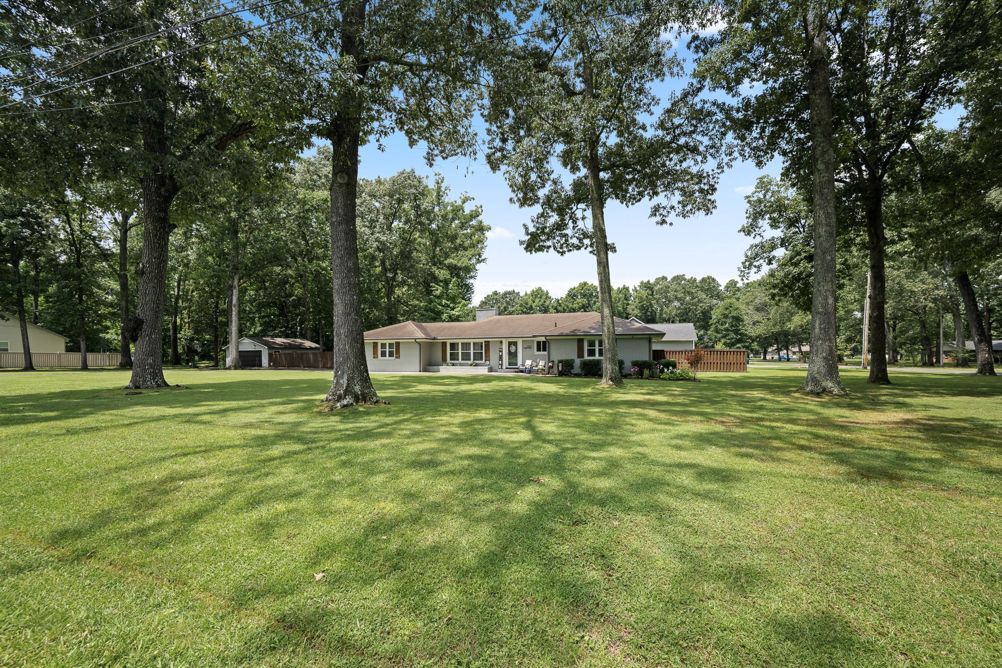 805 Forrest Dr