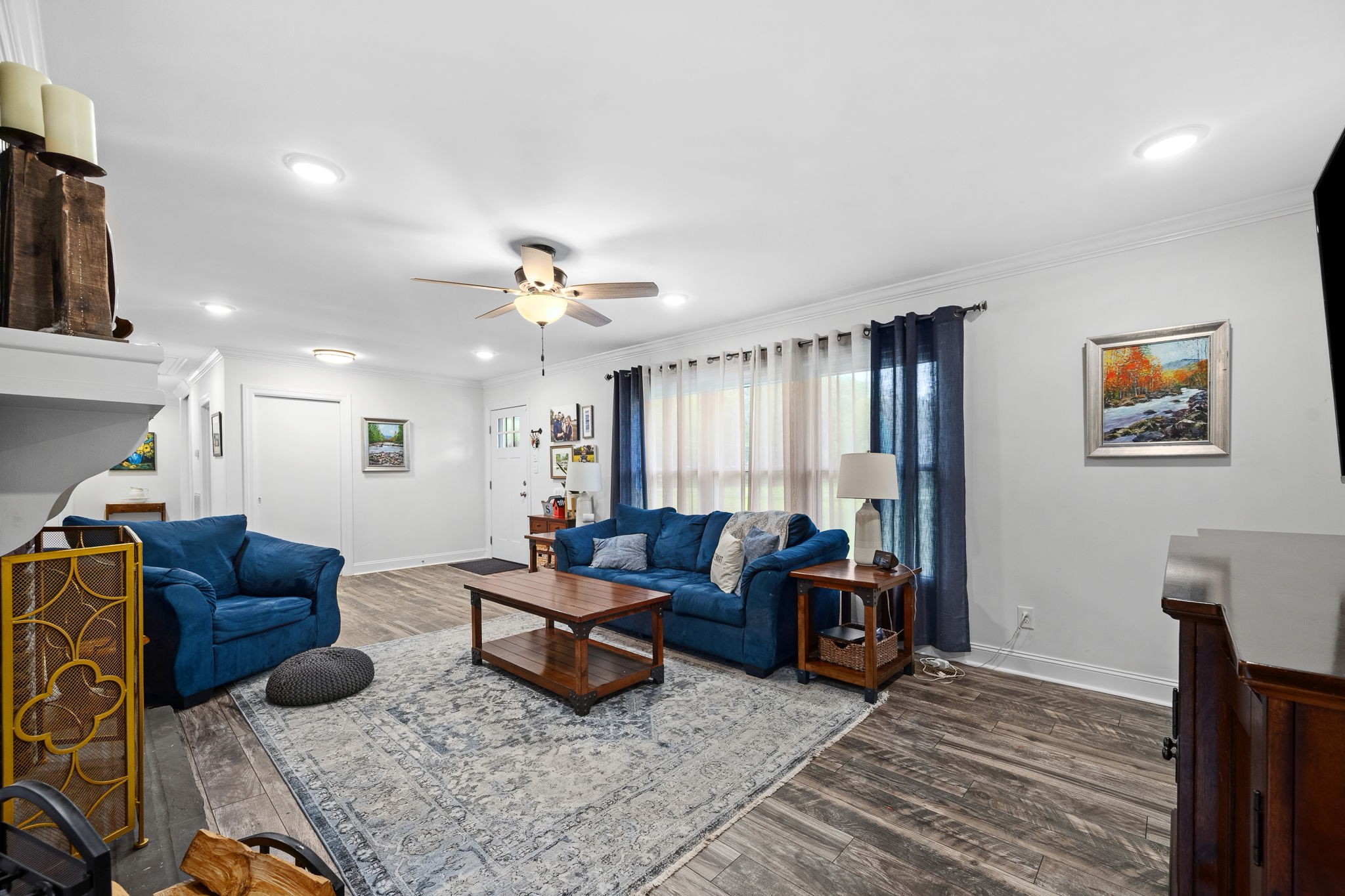 805 Forrest Dr